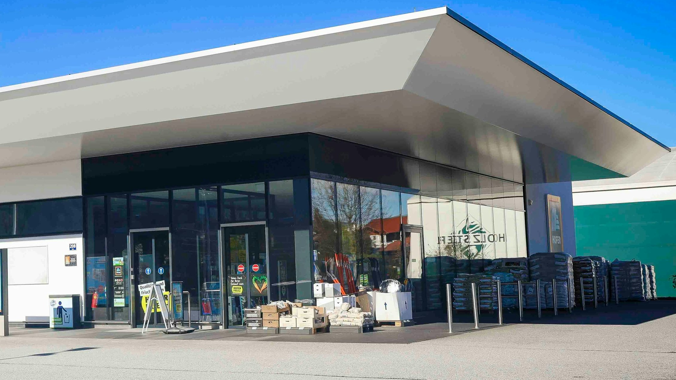 Heute.at - Änderung bei Hofer betrifft alle Kunden in Österreich