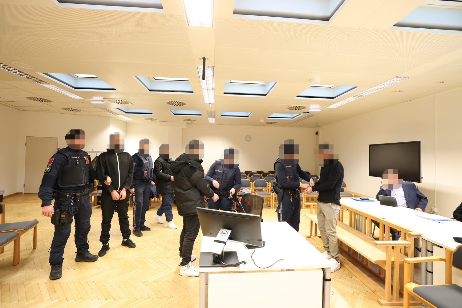 Vier Syrer mussten sich vor Gericht verantworten.