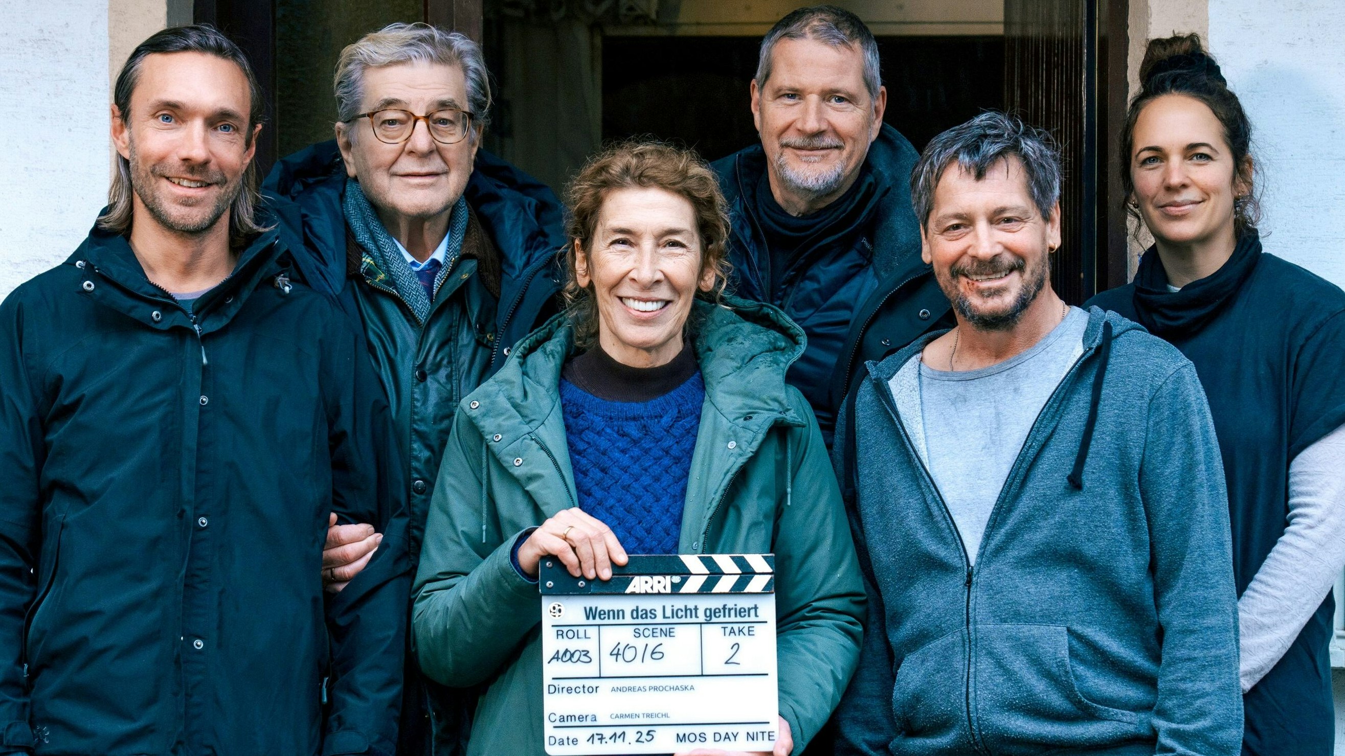 Heute.at - Zuschlag erhalten! ORF-Star in Buch-Verfilmung dabei