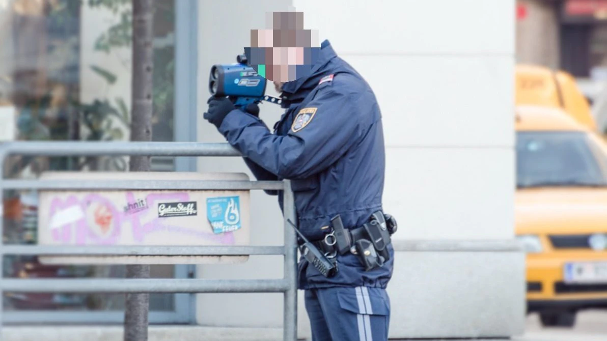 Der Raser flog im Zuge einer Schwerpunktkontrolle aus. Archivbild.