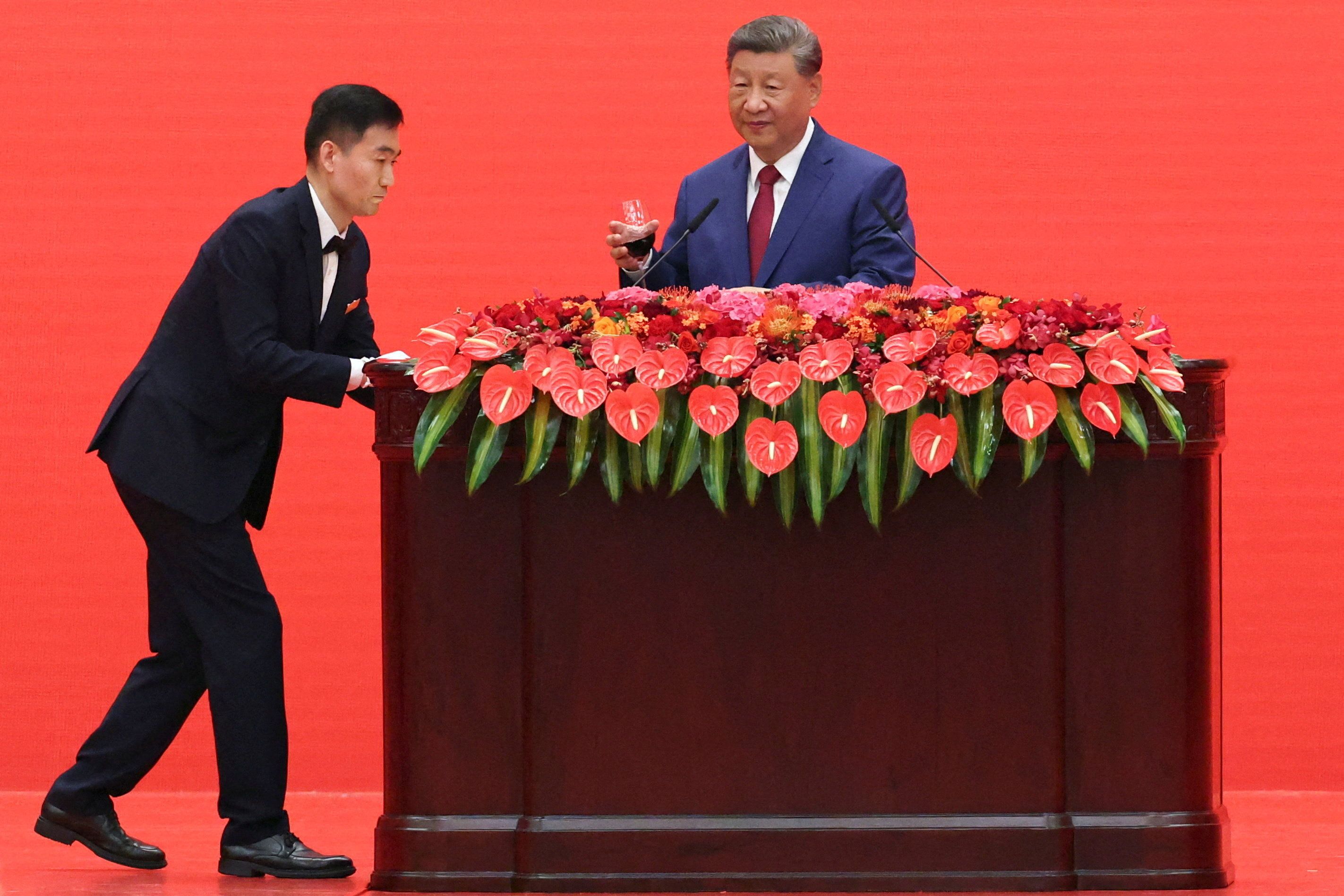 Chinas Präsident Xi Jinping will mit einer Kampagne die Stimmung im Land aufhellen – mit überschaubarem Erfolg bisher