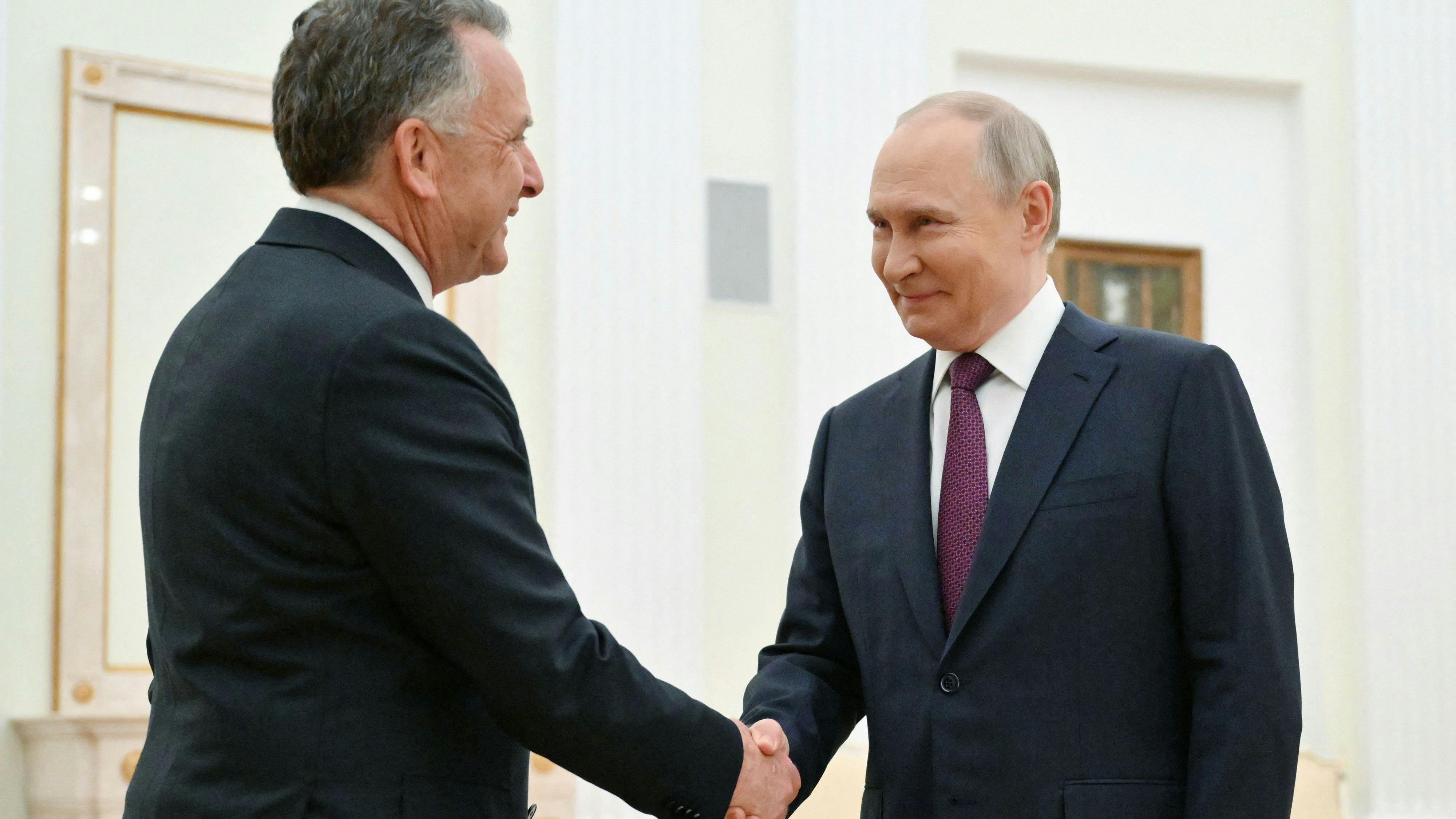 Heute.at - Geheimgespräche über WhatsApp! Putin-Berater abgehört