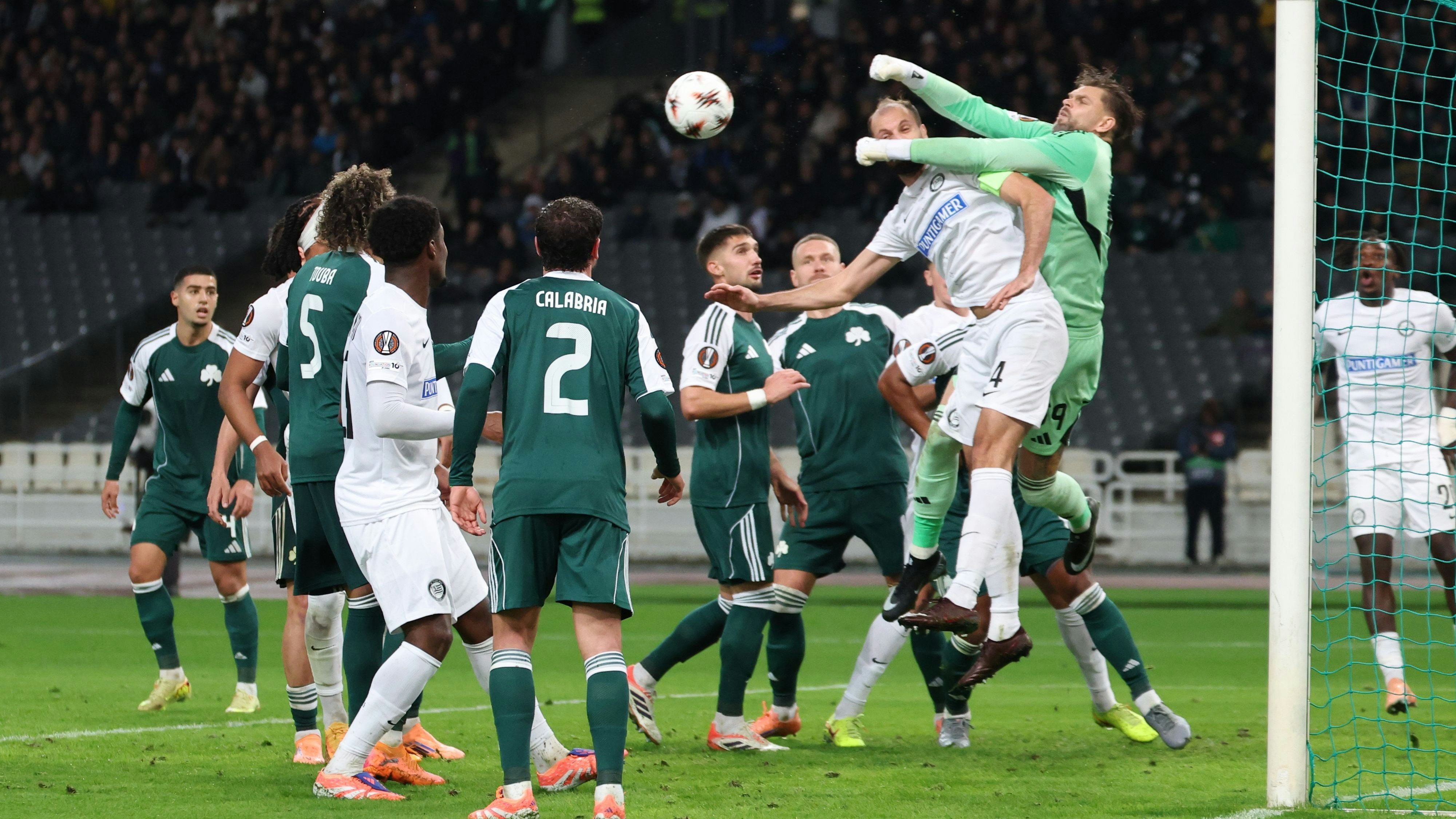 Heute.at - Sturm und Salzburg verlieren – Arnautovic mit Schmerzen