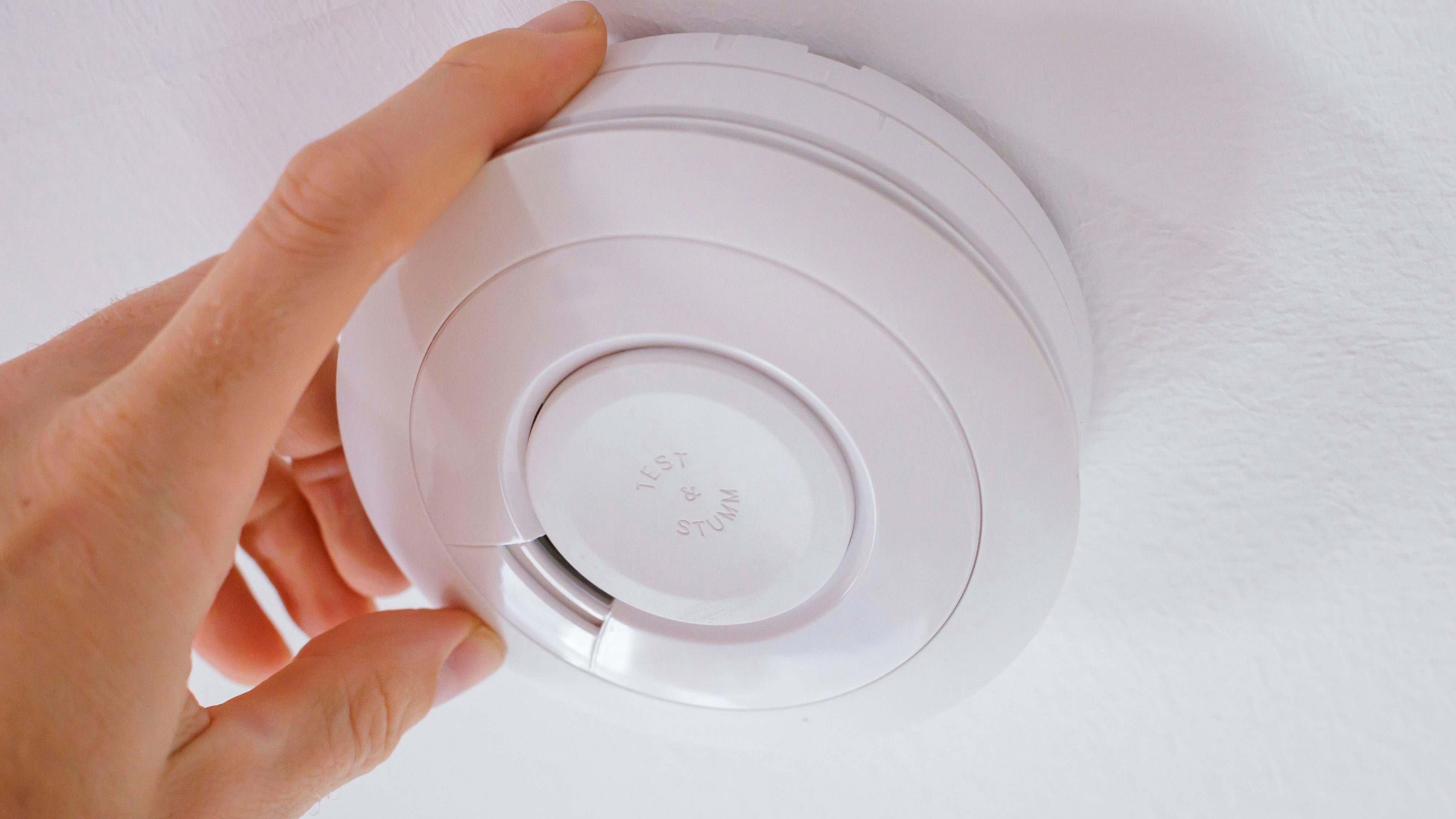 Heute.at - Smokey kommt – Gratis-Warnmelder für Gemeindebauten