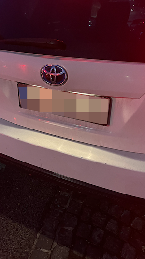 Taxifahrt Wien: Lenker schaltet Taxameter nicht ein – Frau (63) erstattet Anzeige nach Streit um Fixpreis. Polizei ermittelt aktuellen Fall.