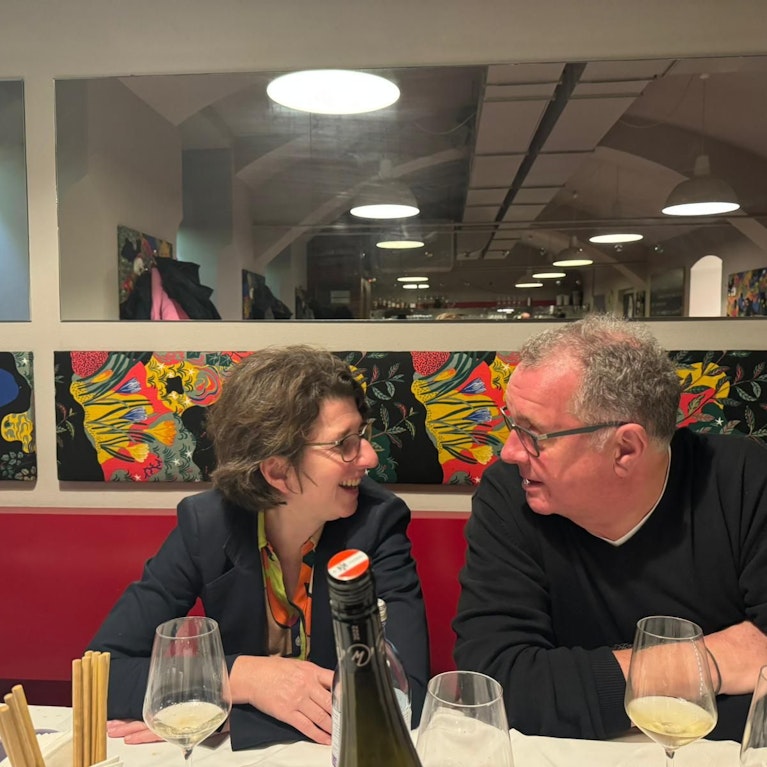 In der Mur-Metropole erlebt man kulinarisch keine Wasserlandung. Im Vina in Graz wird sehr ordentlich vietnamesisch gekocht, das Interieur ist sehenswert und ausgezeichnet. Der Connaisseur war freilich aus ganz anderen Gründen atemlos.