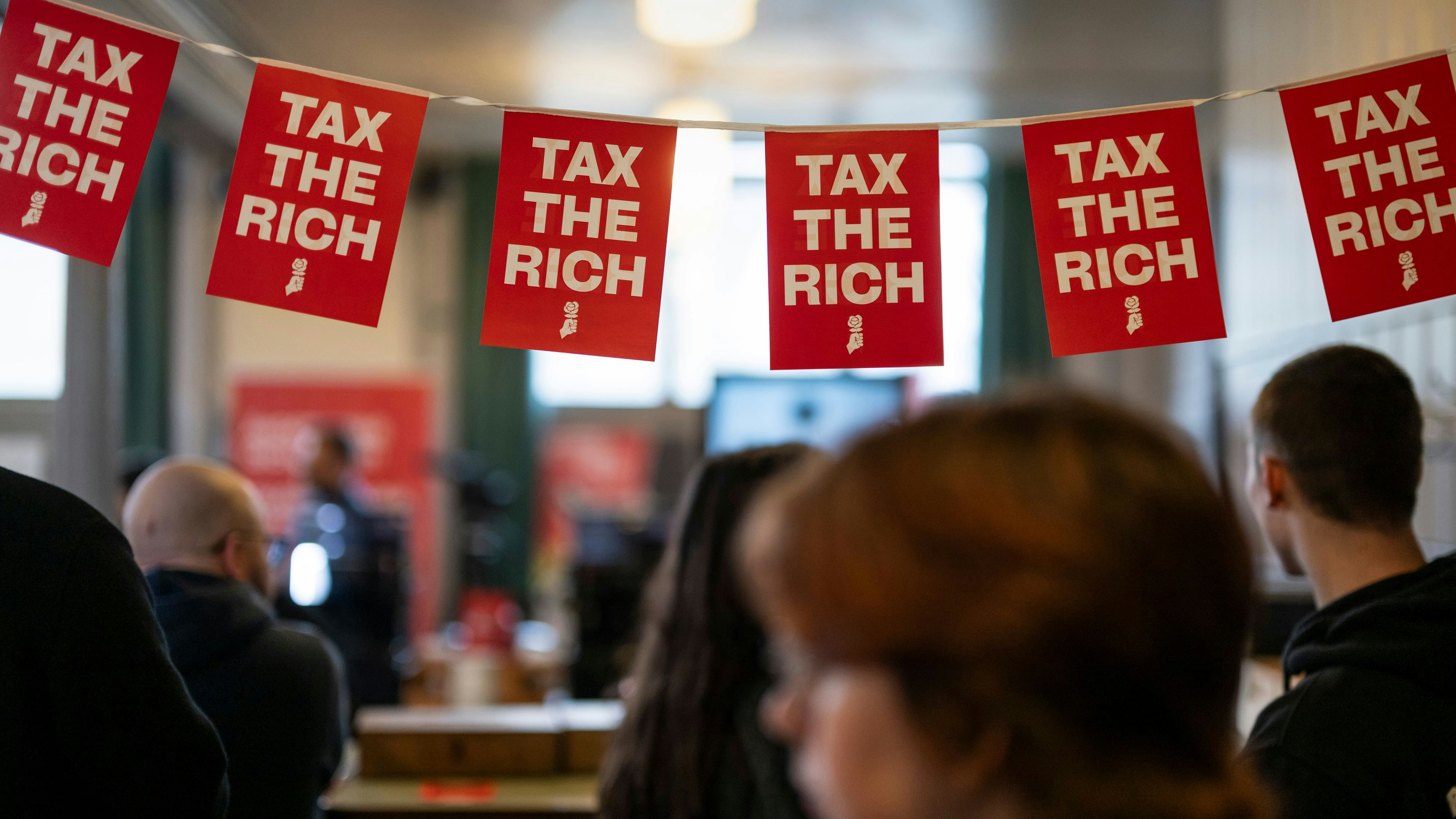 Heute.at - Schweizer sagen Nein zur Klimasteuer für Superreiche