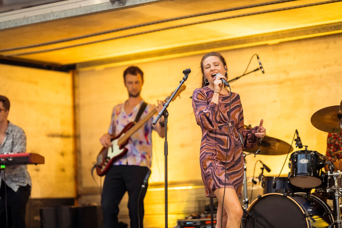 Bei dem Benefiz-Event sollen Spenden für White Ribbon Österreich und die Wiener Frauenhäuser gesammelt werden.