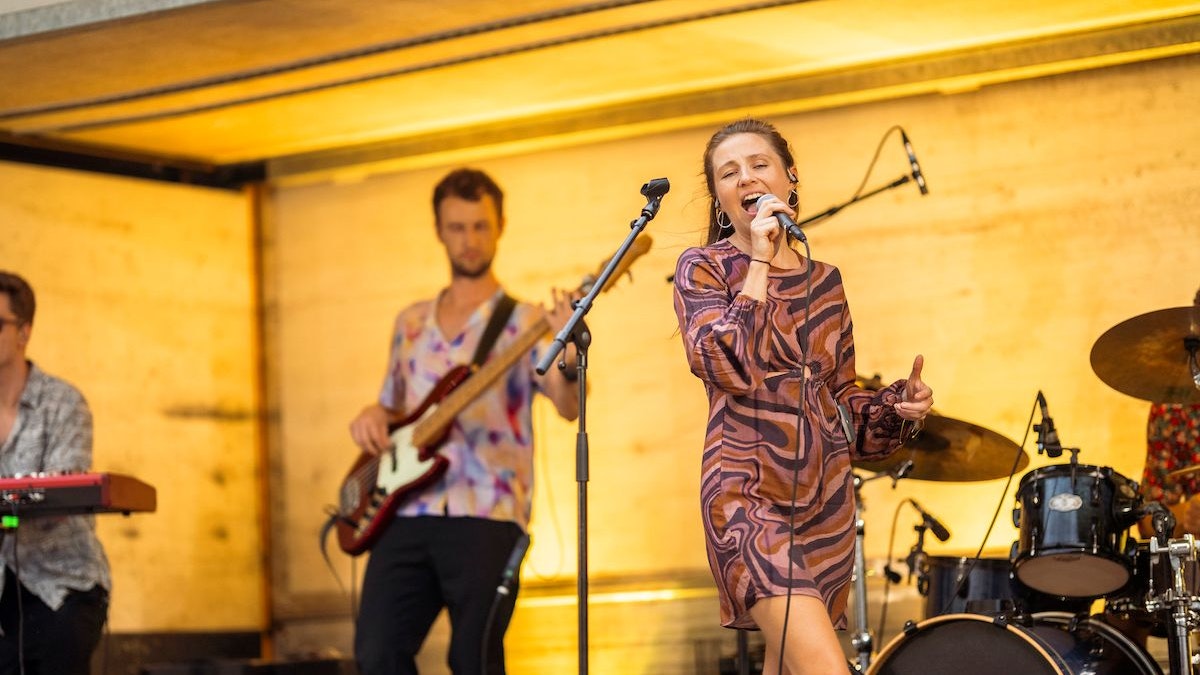 Heute.at - Laut gegen Gewalt – Konzert rockt Ottakringer Brauerei