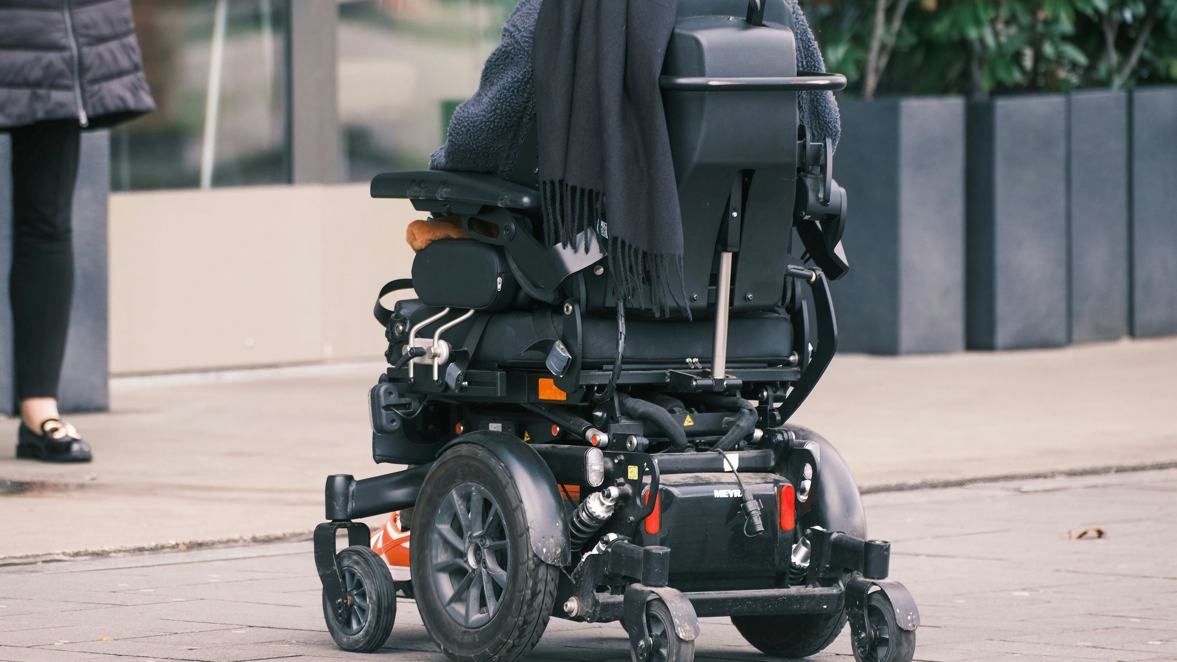 Heute.at - Mann fährt betrunken im Rollstuhl – erhält Strafe