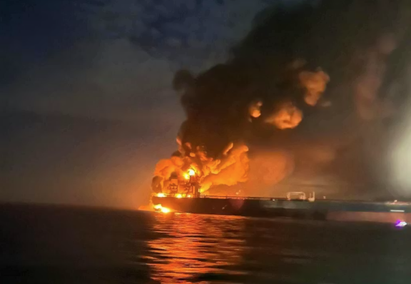 Ukrainische Drohnen haben Öltanker getroffen.