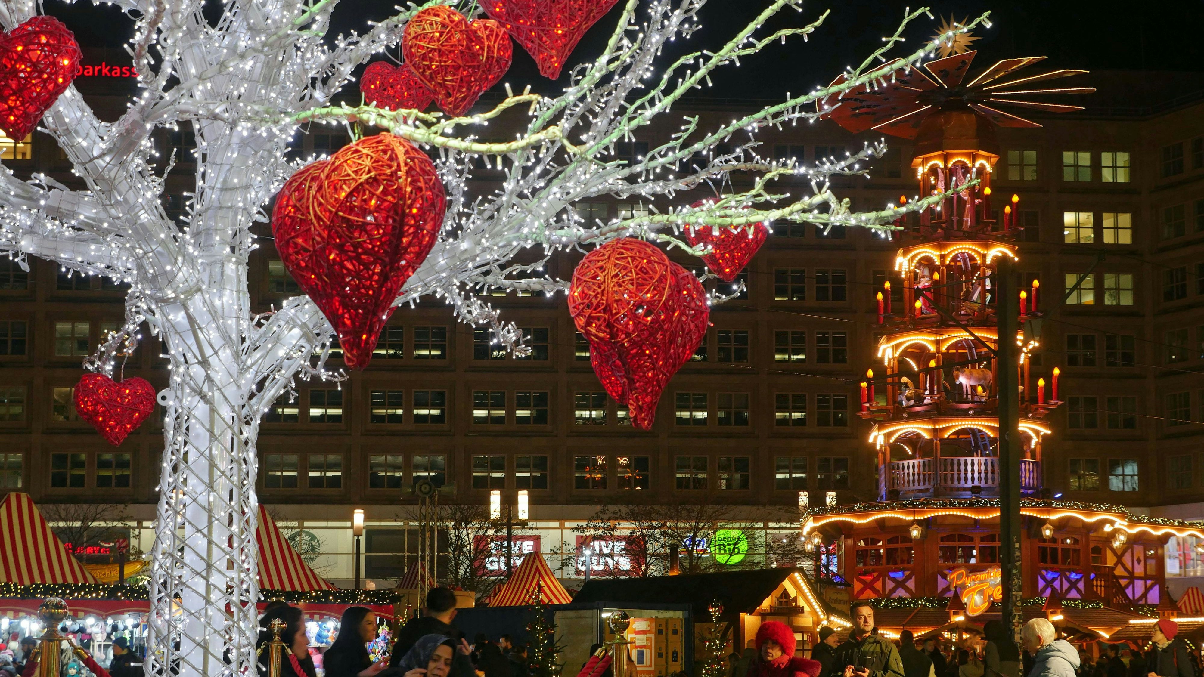Heute.at - Eklat um Palästinenserstand auf Christkindlmarkt