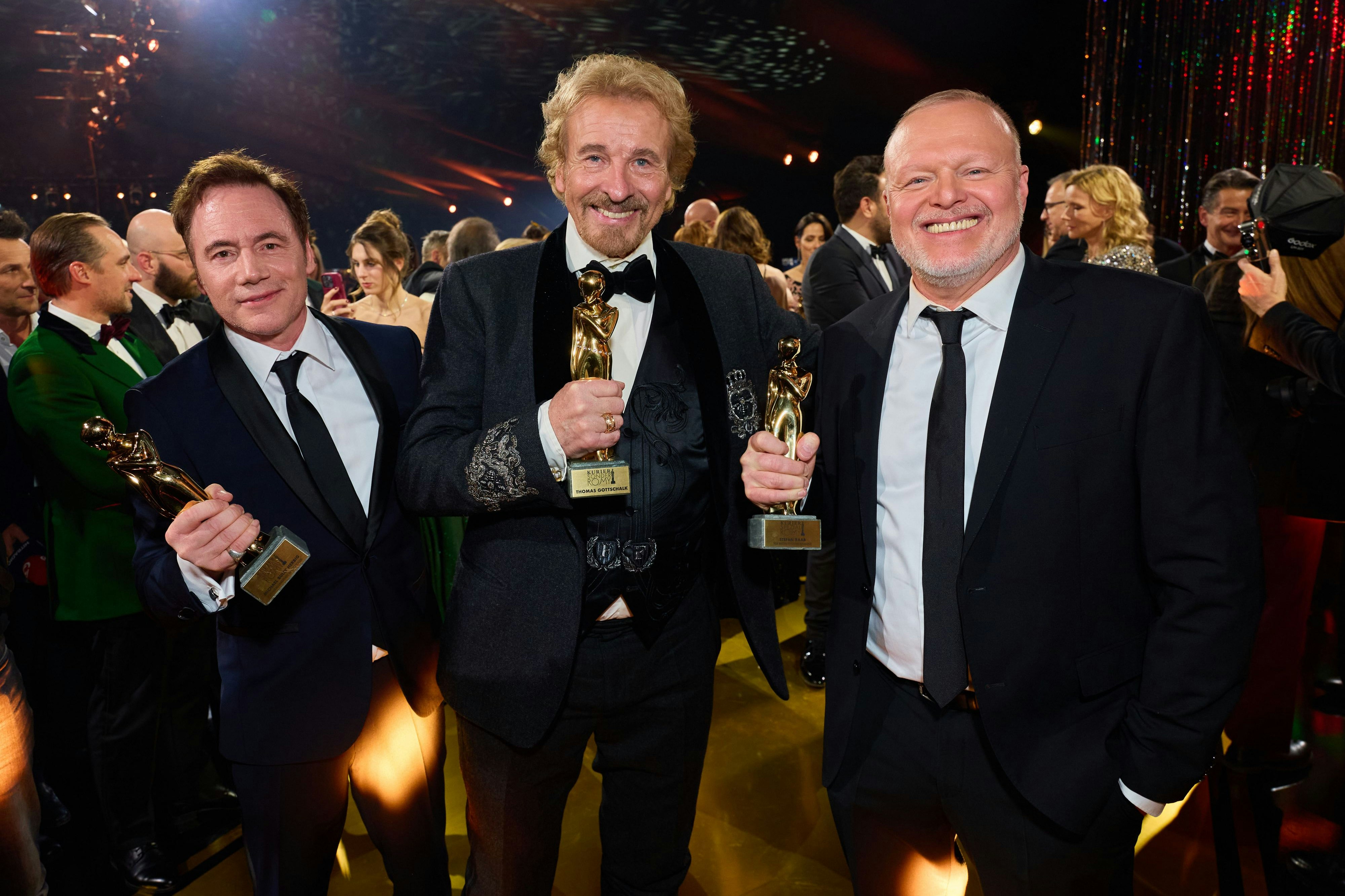 Thomas Gottschalk mit seinen Kollegen Michael Bully Herbig und Stefan Raab bei der Romy-Verleihung in Kitzbühel
