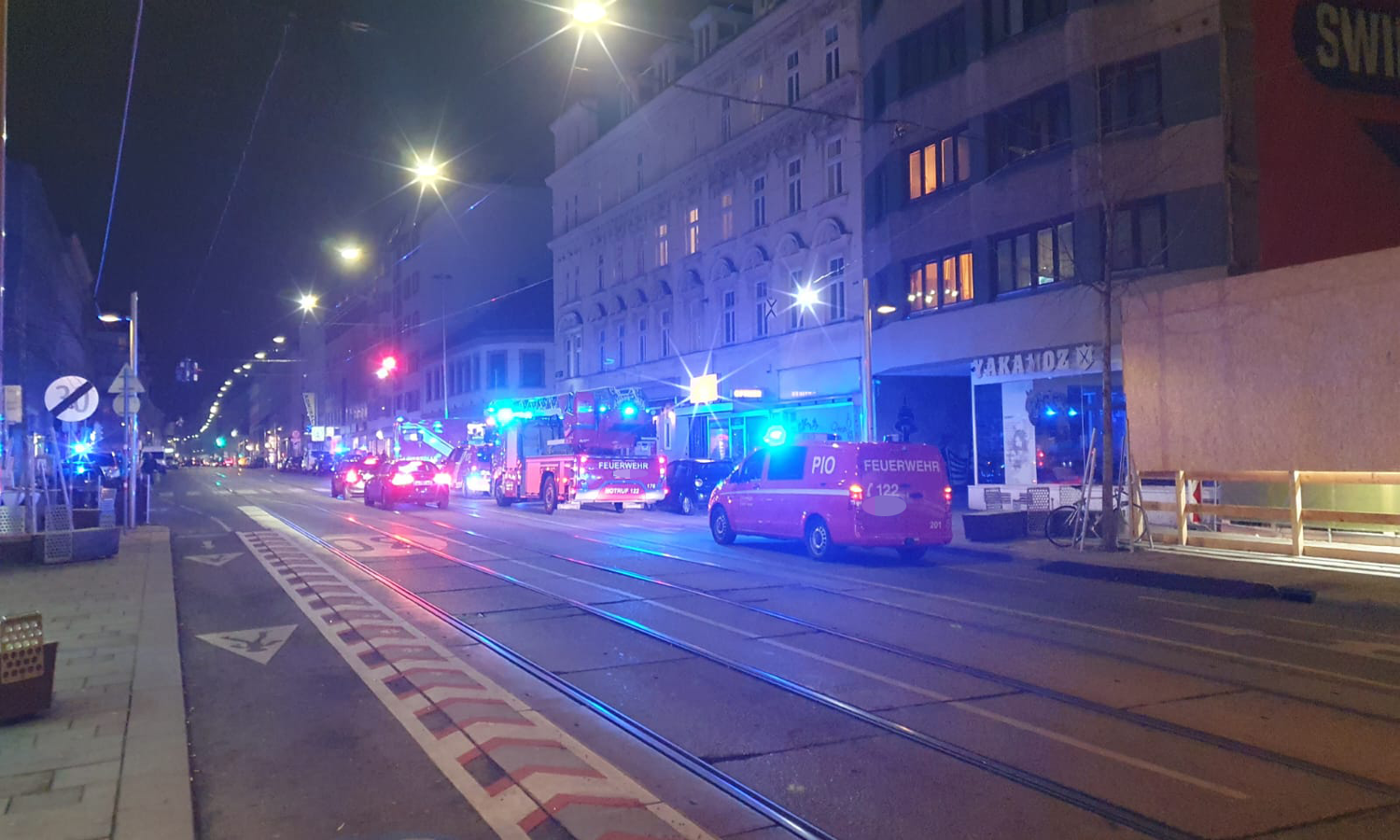 Heute.at - Sprengsatz in Wohnhaus! Bewohner verhindert Schlimmeres