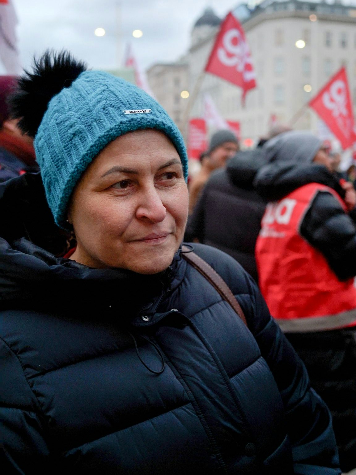 GPA-Verhandlerin Eva Scherz auf der Kundgebung vergangenen Mittwoch, 26. November 2025.