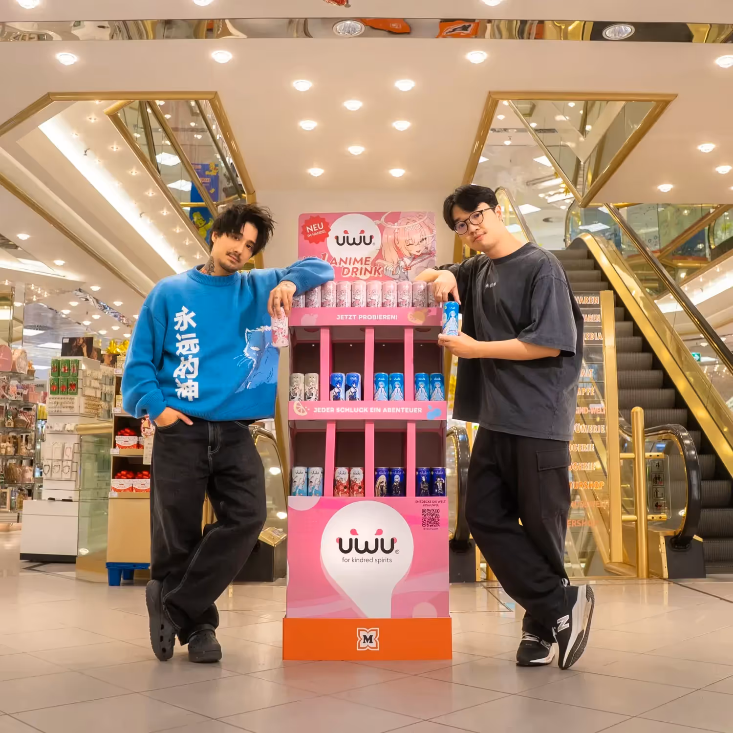 Seit einigen Tagen werben der YouTuber Julien Bam und die Drogeriekette Müller für ein Getränk der Marke Uwu-Drinks.