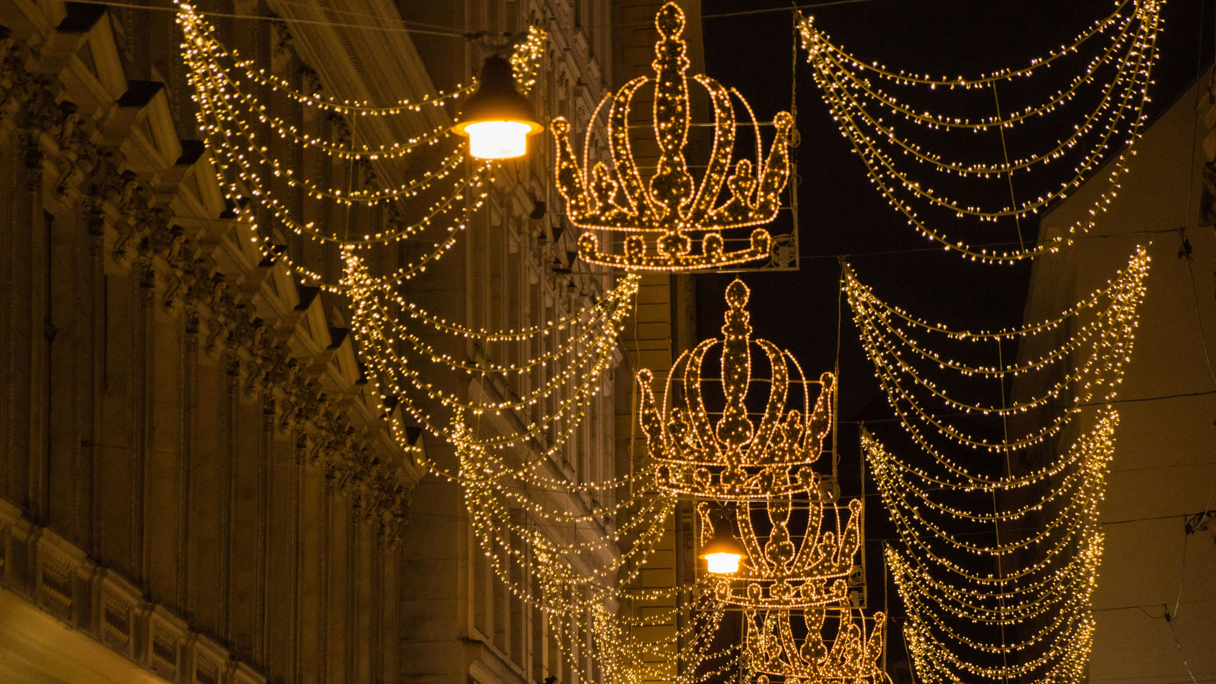 Heute.at - Neuer Foto-Hotspot – Habsburgergasse leuchtet wieder