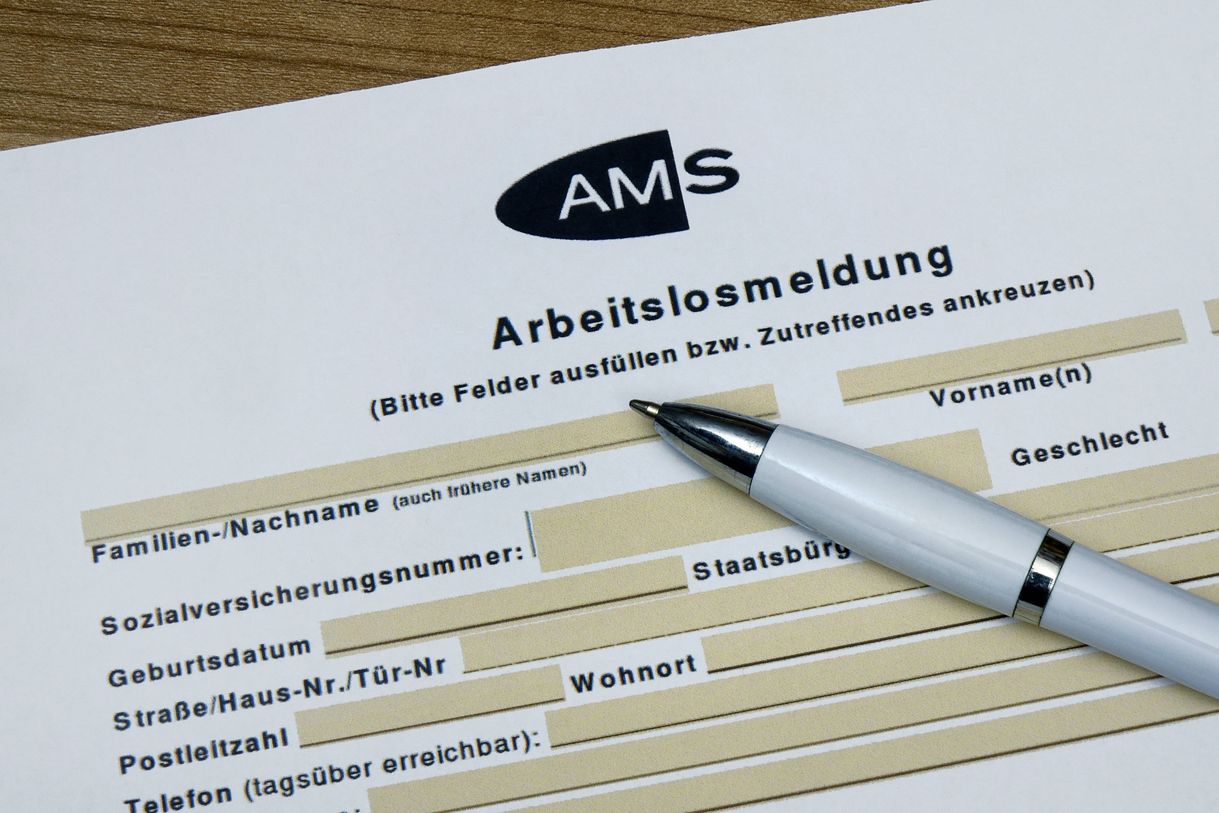 Heute.at - Tausende mehr! Arbeitslosigkeit weiter gestiegen