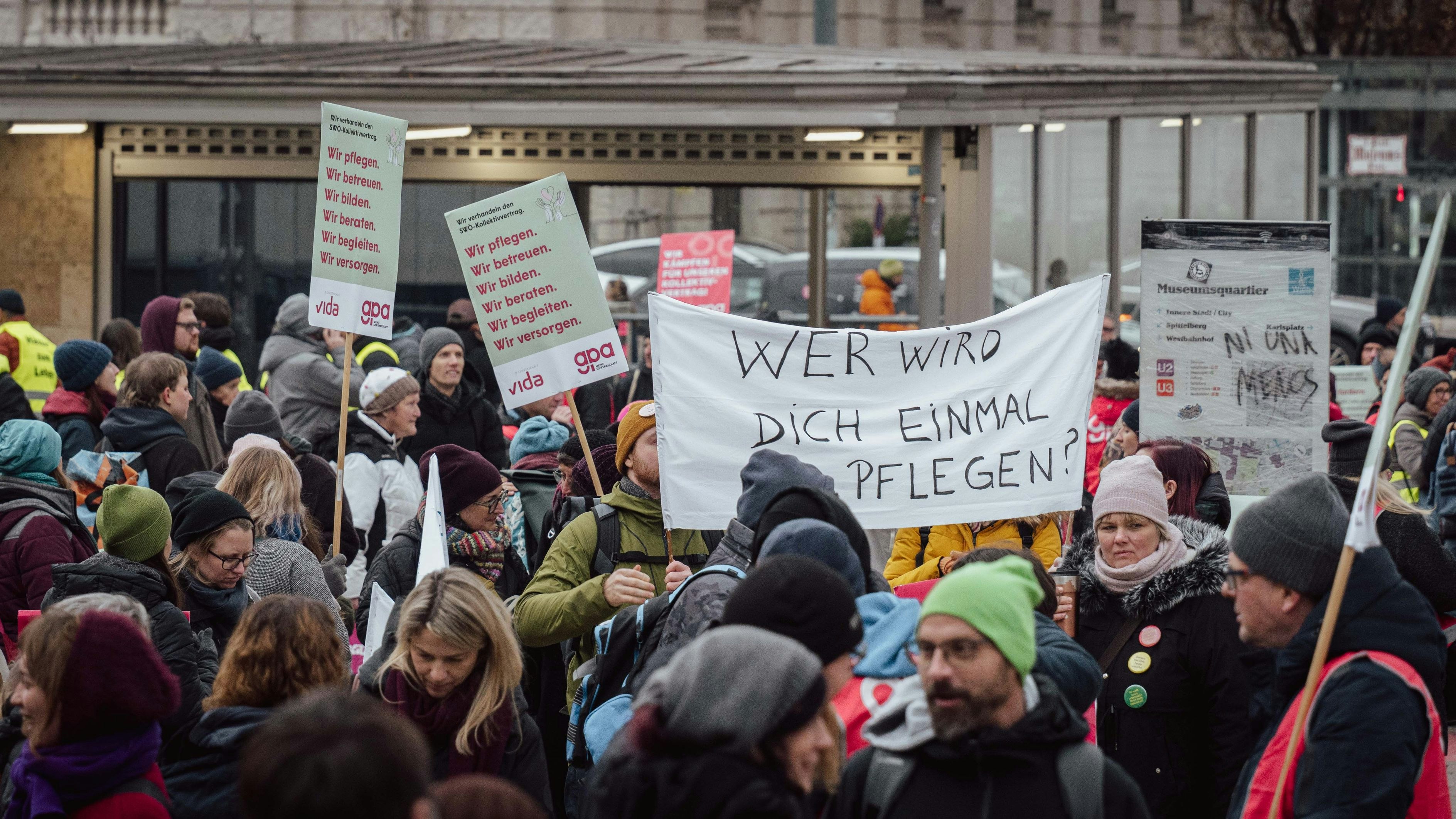 Am 26. November fand in Wien bereits ein "Protesttag" der Beschäftigten im Sozial-, Bildungs- und Gesundheitsbereich statt.