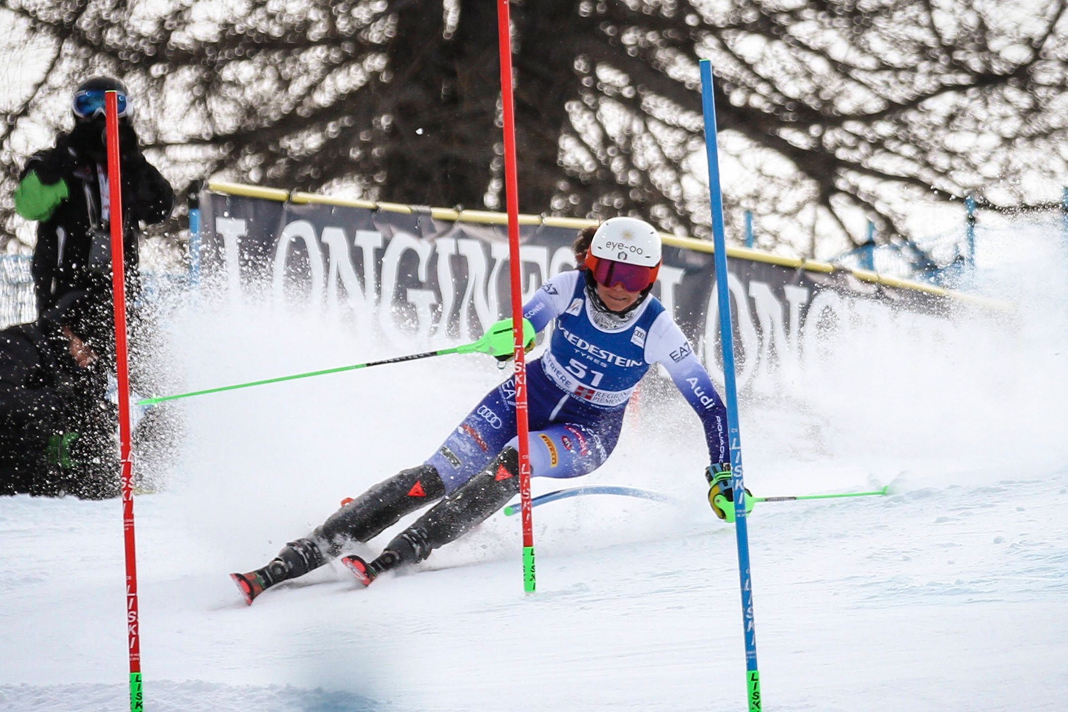 Lucrezia Lorenzi stellt die Ski in den Keller.