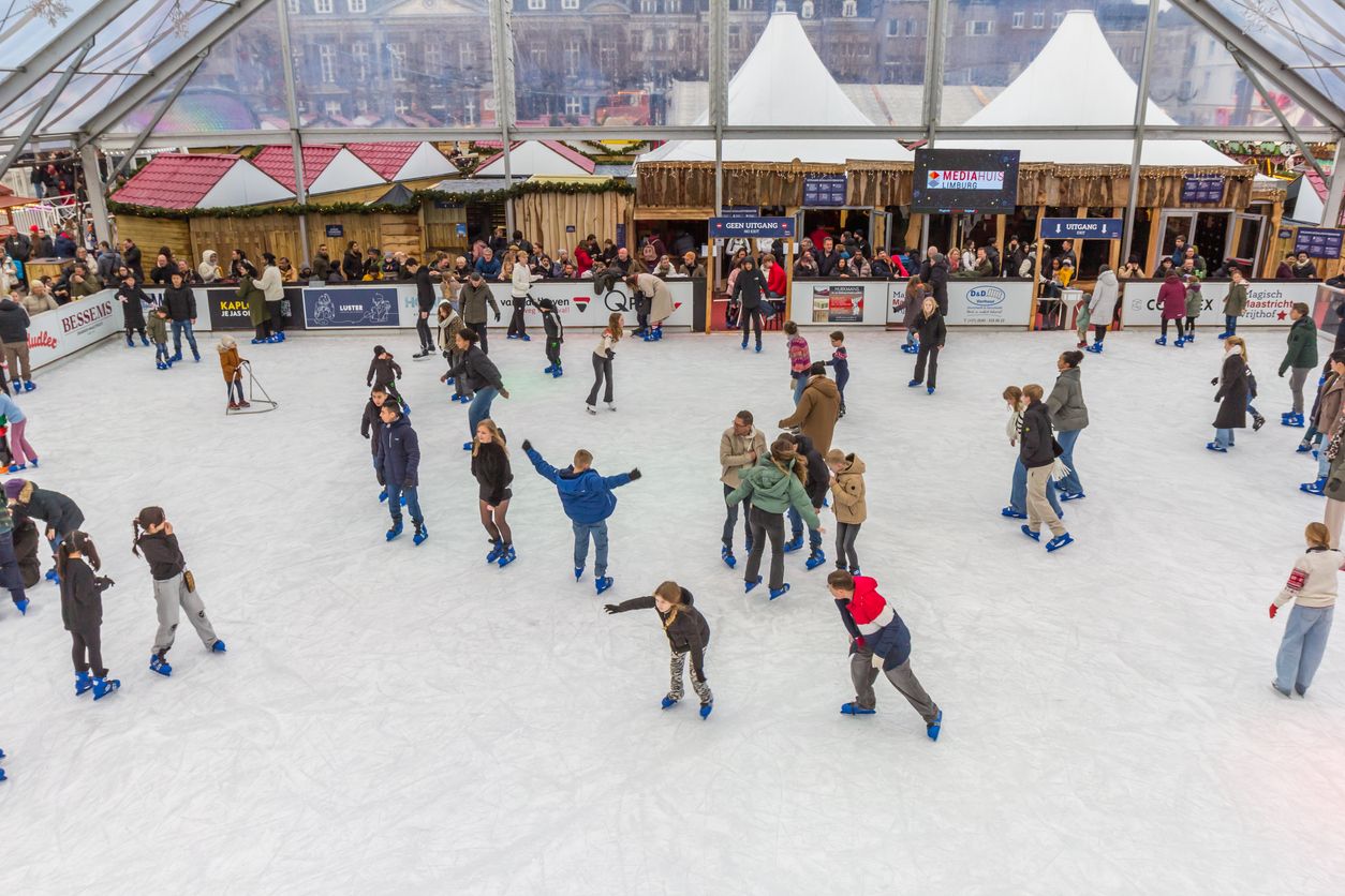 Wer auf dem Eis zu schnell fährt und die Fahrbahn überquert, trägt das (Unfall-)Risiko selbst.