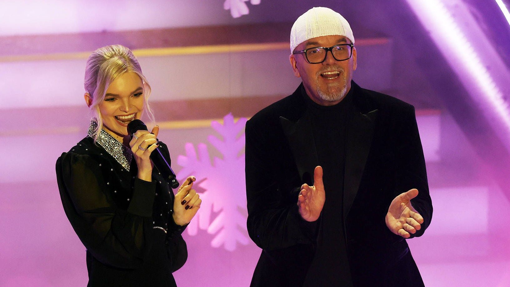 Heute.at - DJ Ötzis Tochter fällt mit Playback-Panne im ORF auf