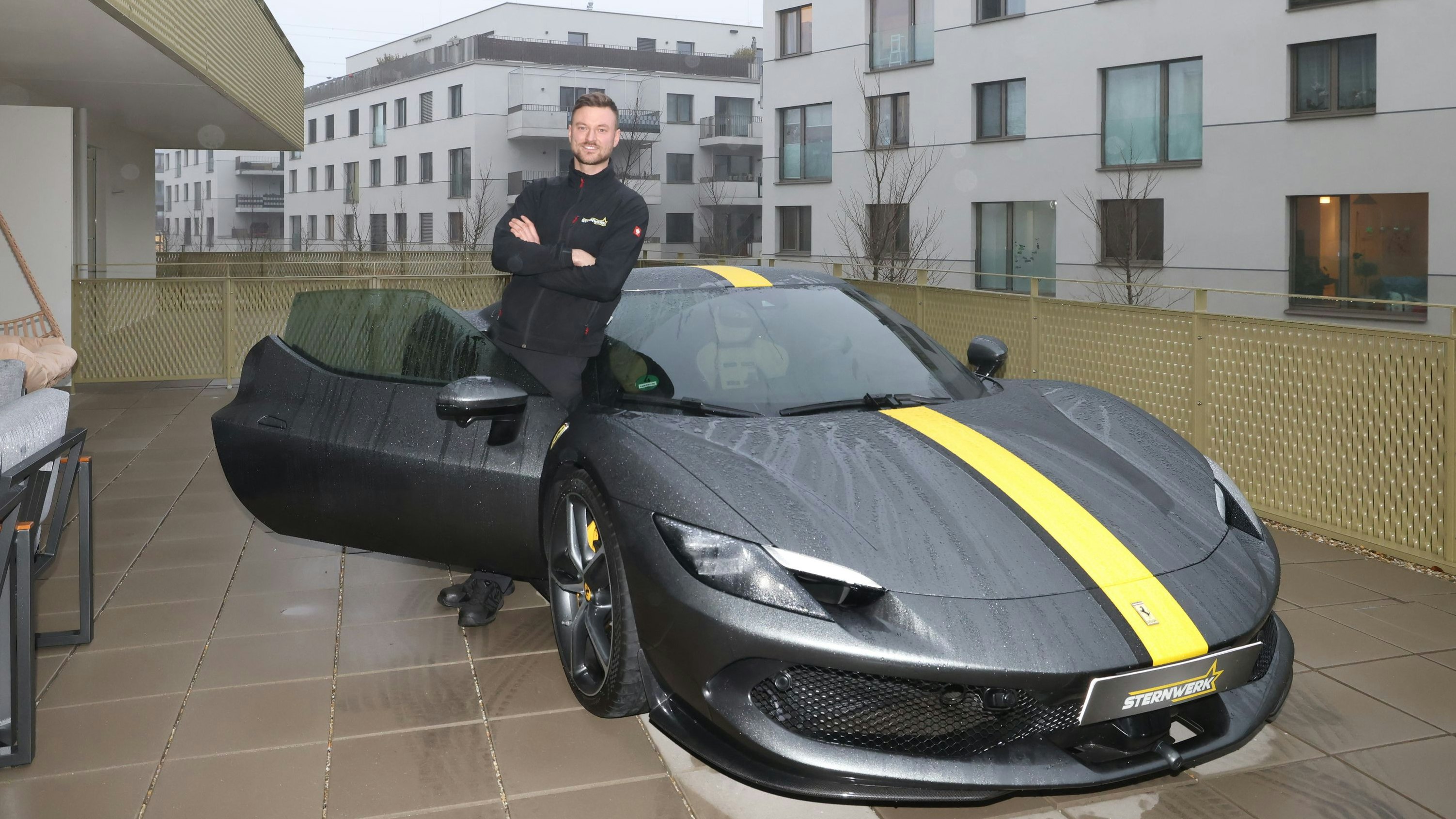 Heute.at - Mister Ferrari zahlt monatlich 9.000 € für Autos