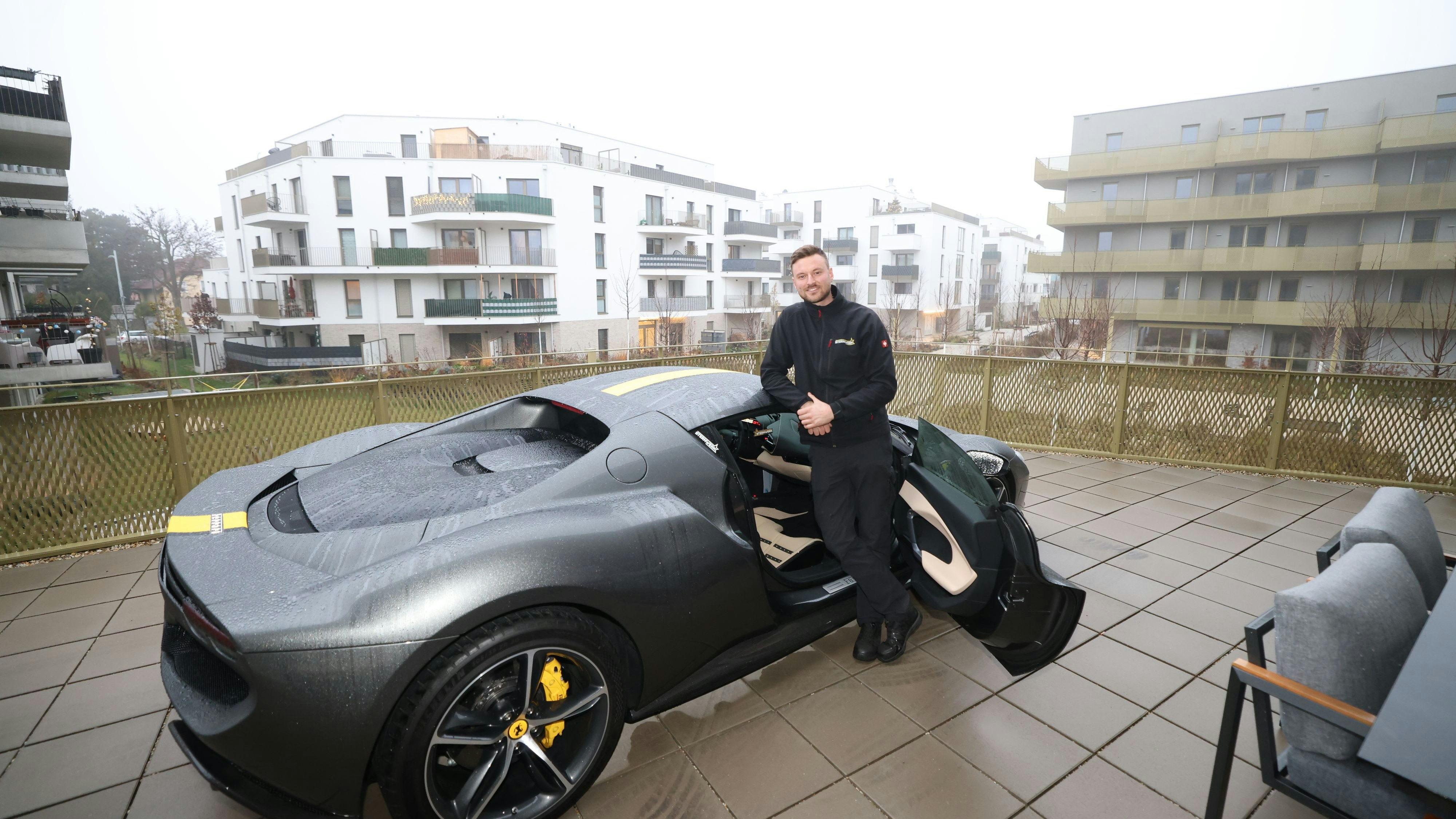 Heute.at - Darum parkt mein 830-PS-Ferrari auf der Terrasse