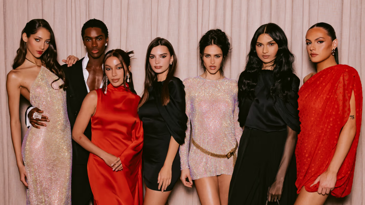 Stella McCartney schafft 20 Jahre nach ihrer ersten H&M-Kollektion den Rebound und wird 2026 wieder eine mit dem schwedischen Moderiesen auf den Markt bringen.