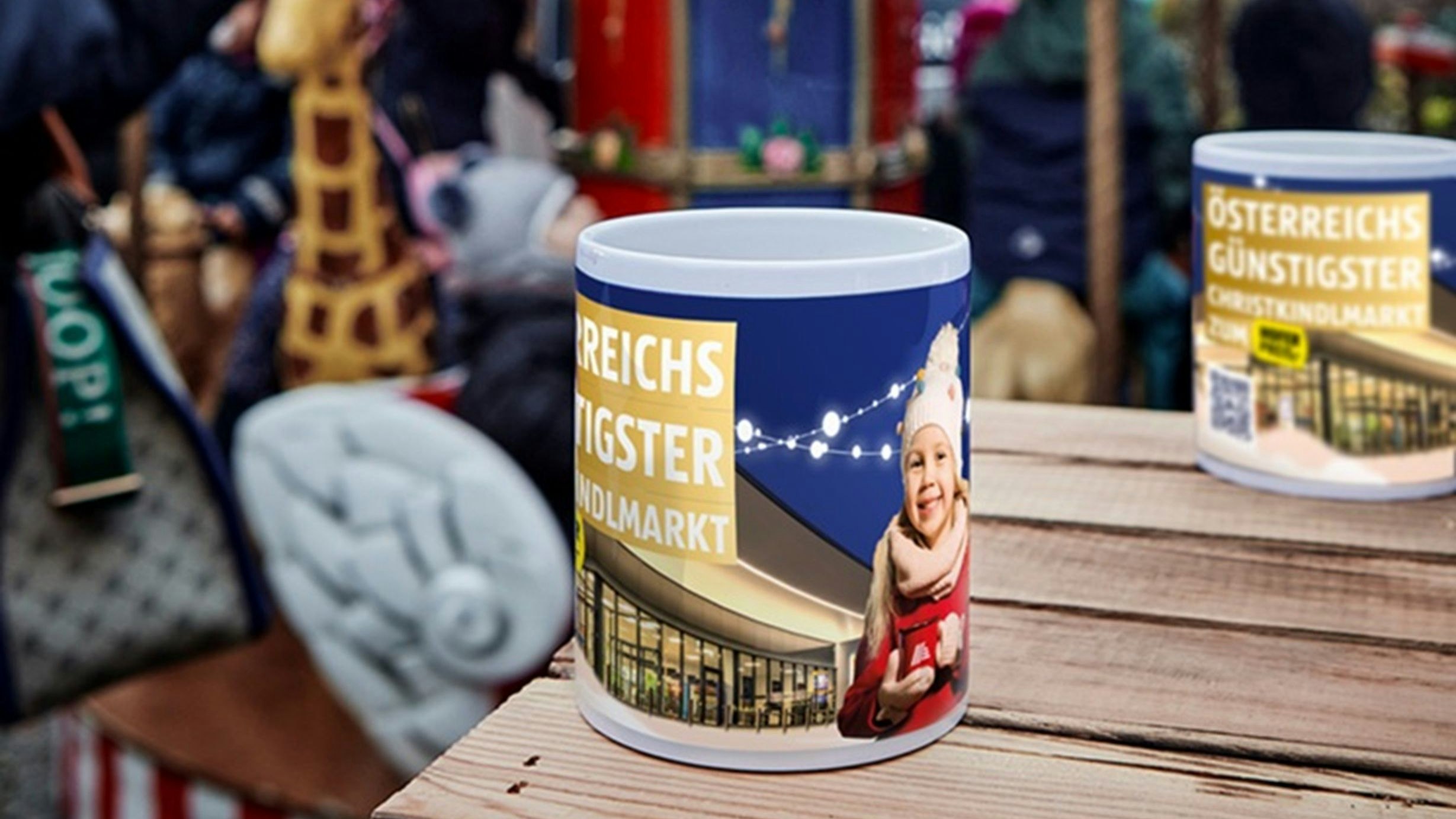 Heute.at - Hofer eröffnet günstigsten Christkindlmarkt Österreichs