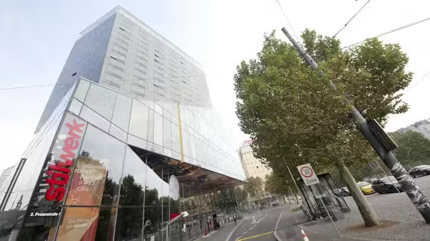 In der Tiefgarage dieses Hotels soll es zuerst zur Schlägerei gekommen sein. Die Polizei prüft die Zusammenhänge.