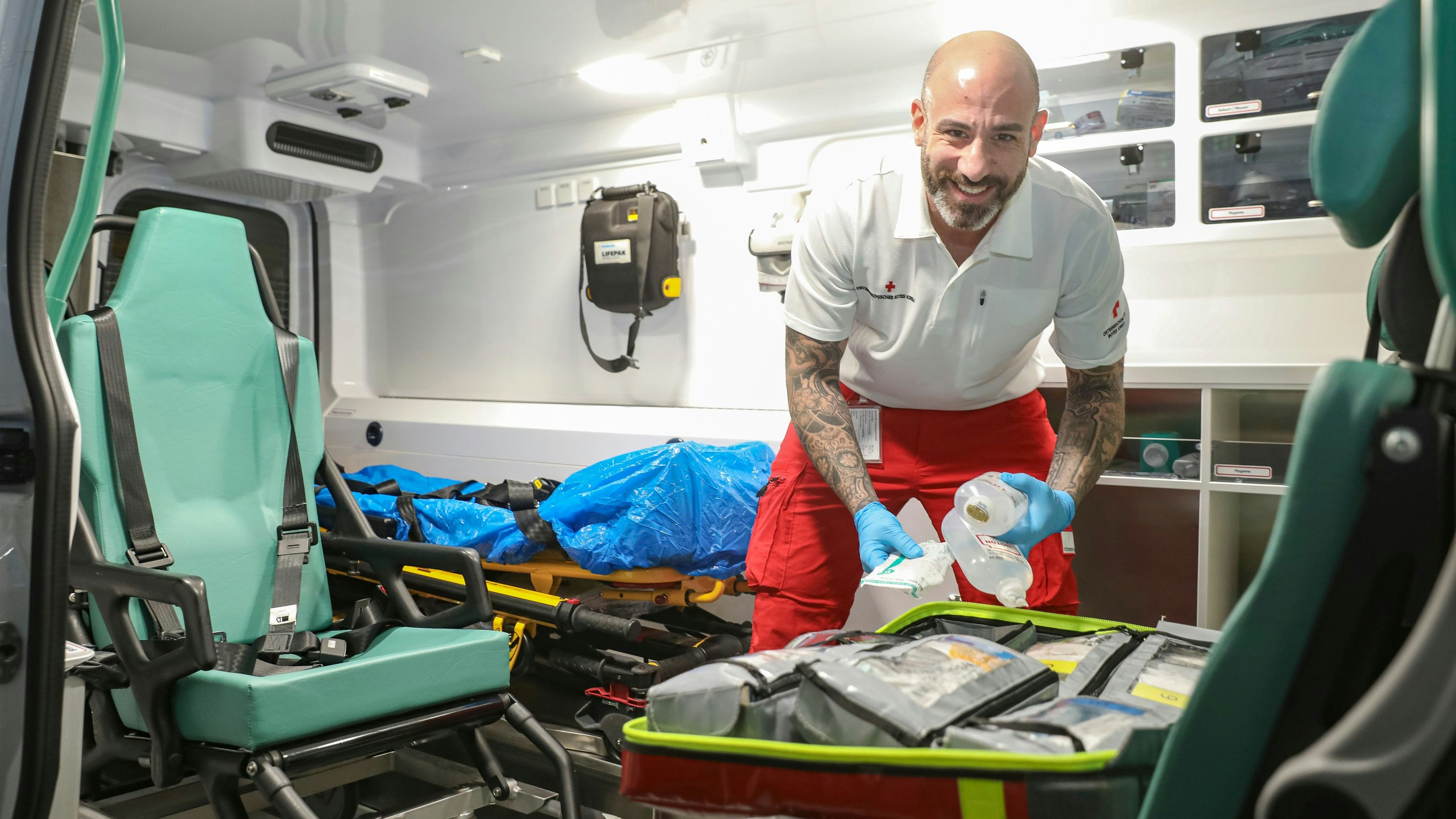 Heute.at - 80h-Woche – Gastro-Chef rettet nach Feierabend Leben