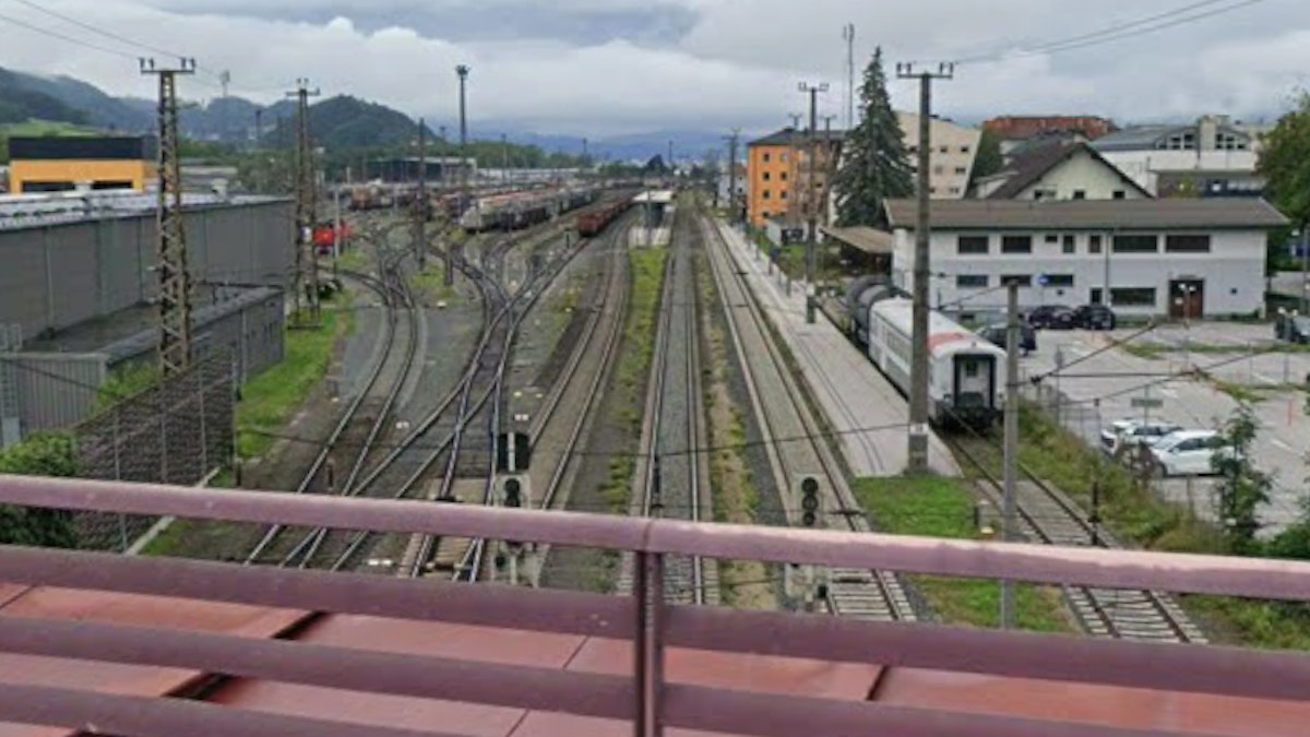 Alkoholisierter Lokführer sorgt für Chaos in Tirol | Heute.at