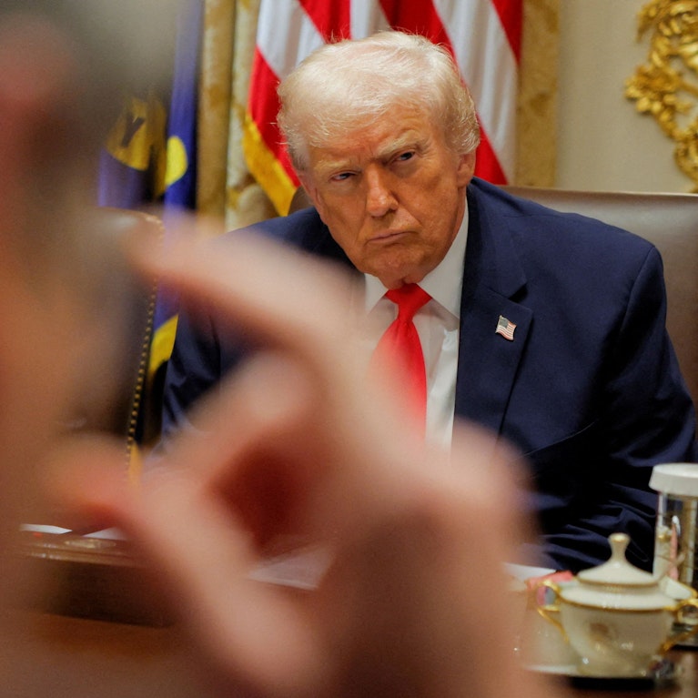 Donald Trump und sein Umfeld glauben, dass Europa den Westen verraten habe. Deshalb unterstützen die USA immer offener rechte Parteien in England, Frankreich oder Deutschland. Wie die Amerikaner wirklich über uns denken und warum das gefährlich ist.