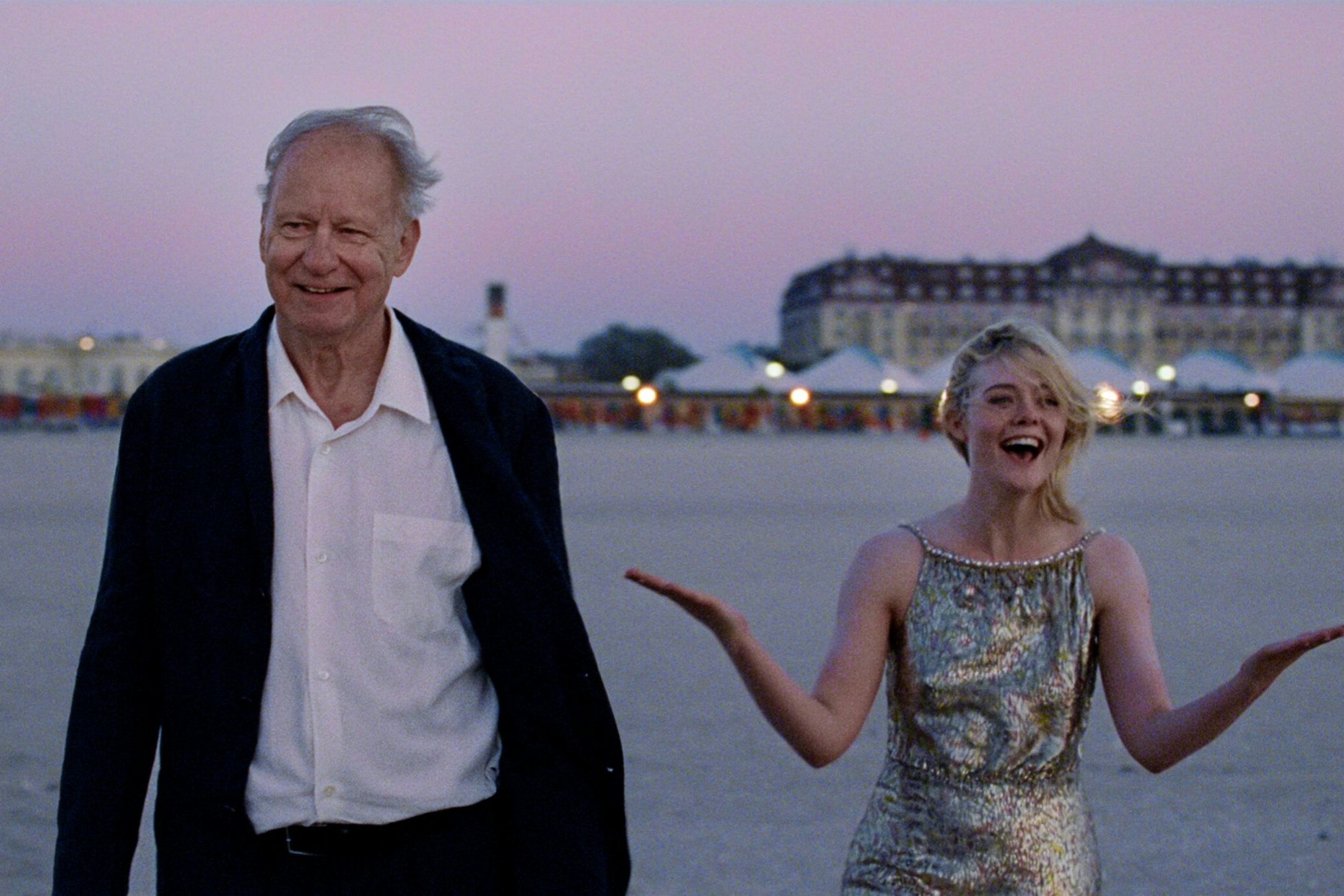 Groß: Stellan Skarsgård und Elle Fanning in "Sentimental Value"