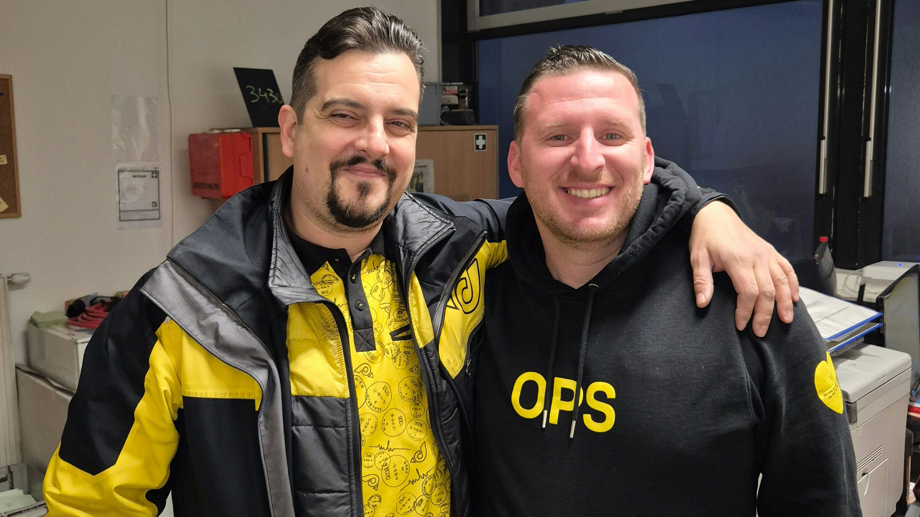 Heute.at - Postler retten Kuvert mit 2.400 Euro aus Briefkasten