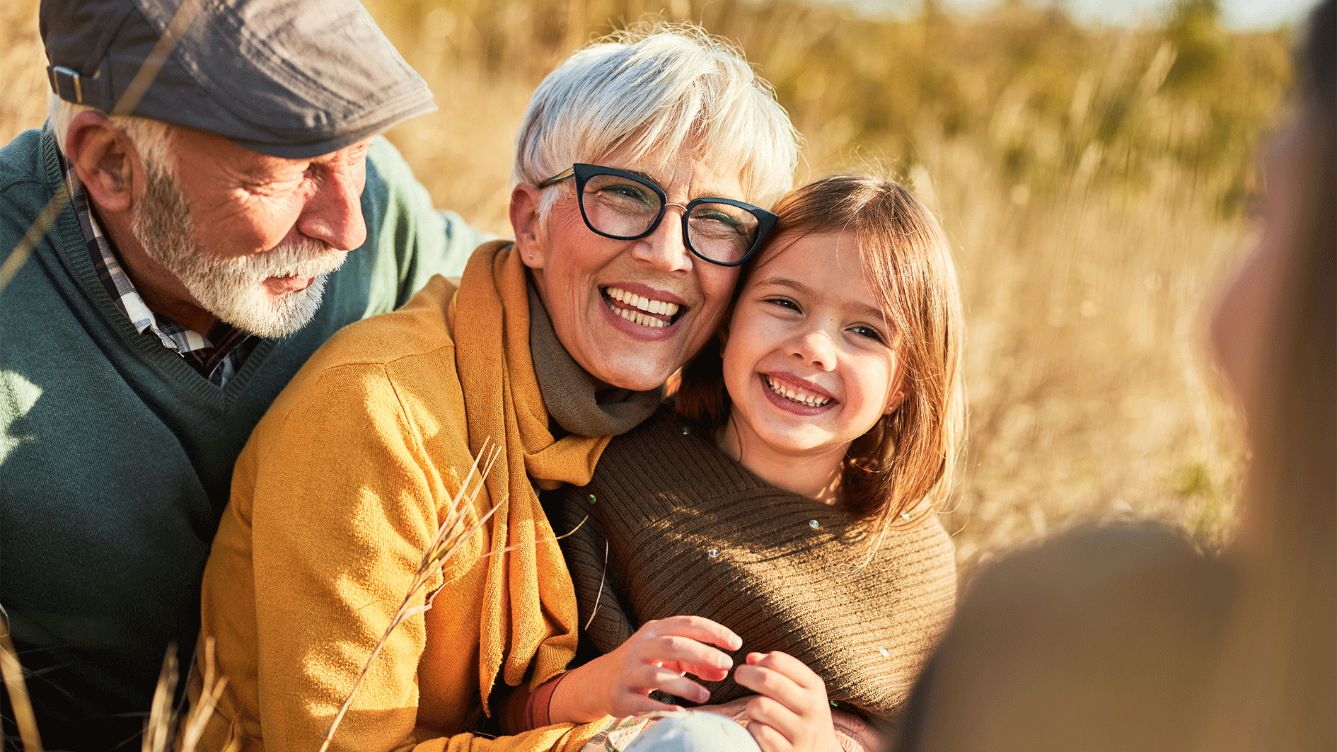 Großeltern können bei der Kindererziehung in der Familie unterstützen.