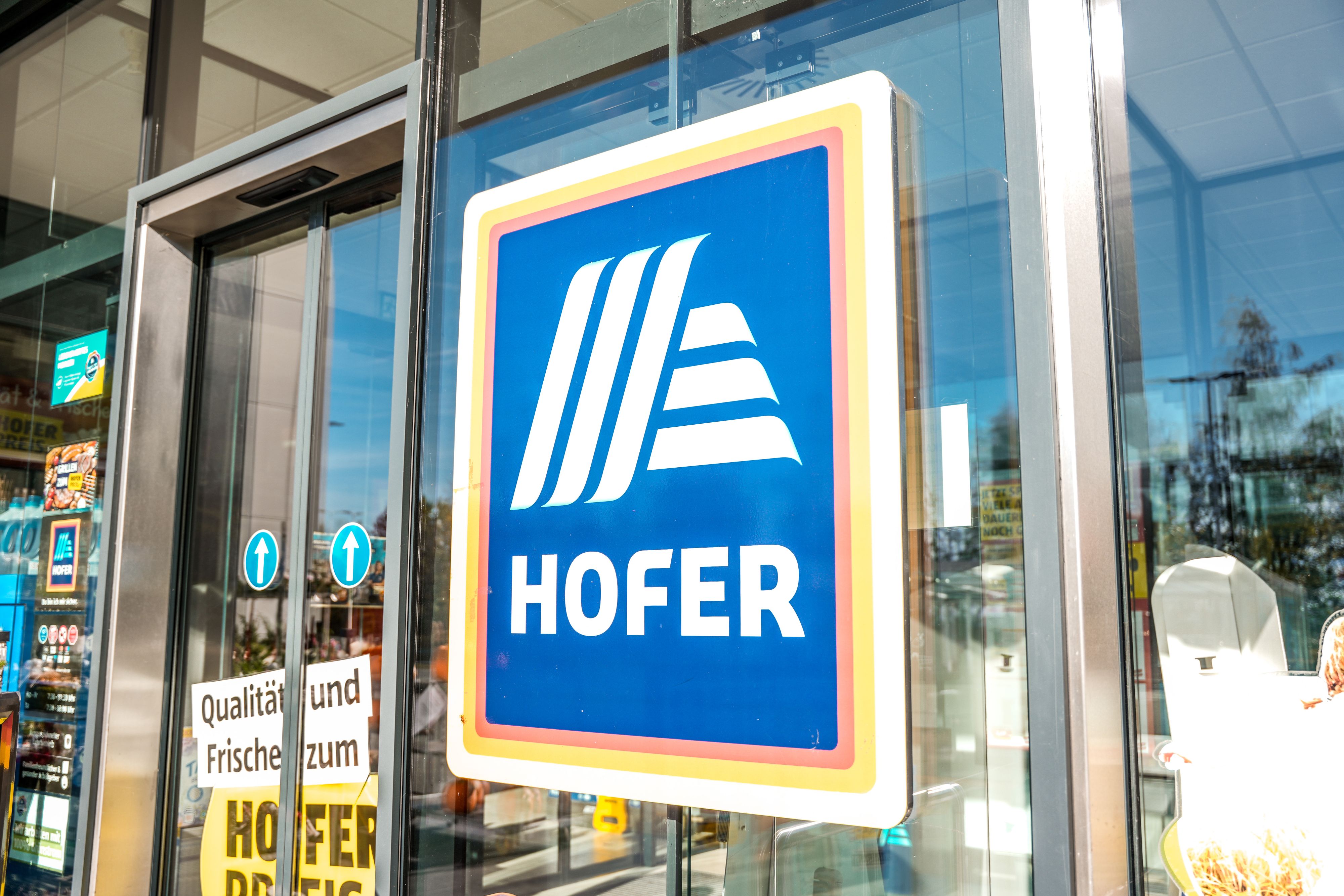 Hofer bietet ausgewählte Artikel um bis zu 40 Prozent günstiger an.