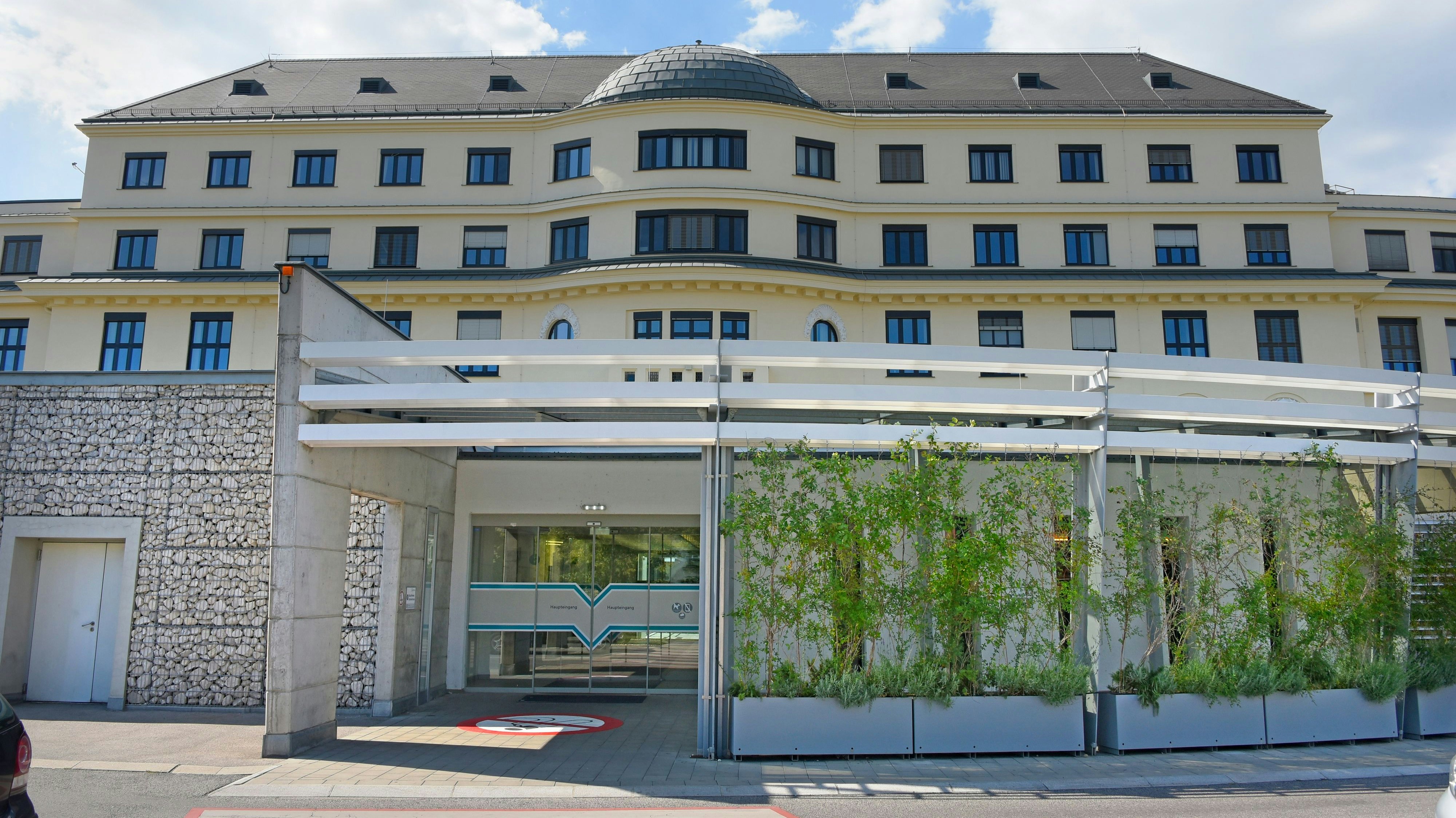 Heute.at - Säure-Angreiferin war mit Behandlung nicht zufrieden