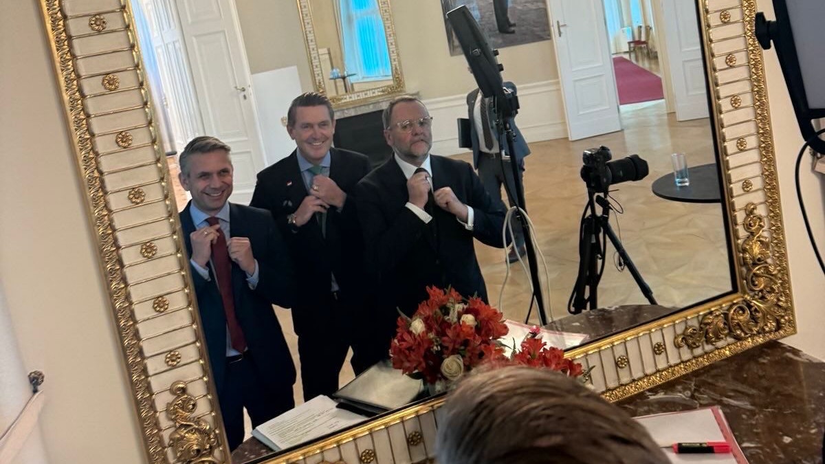 Hattmannsdorfer, Hanke und Schellhorn vor dem Ministerrat.