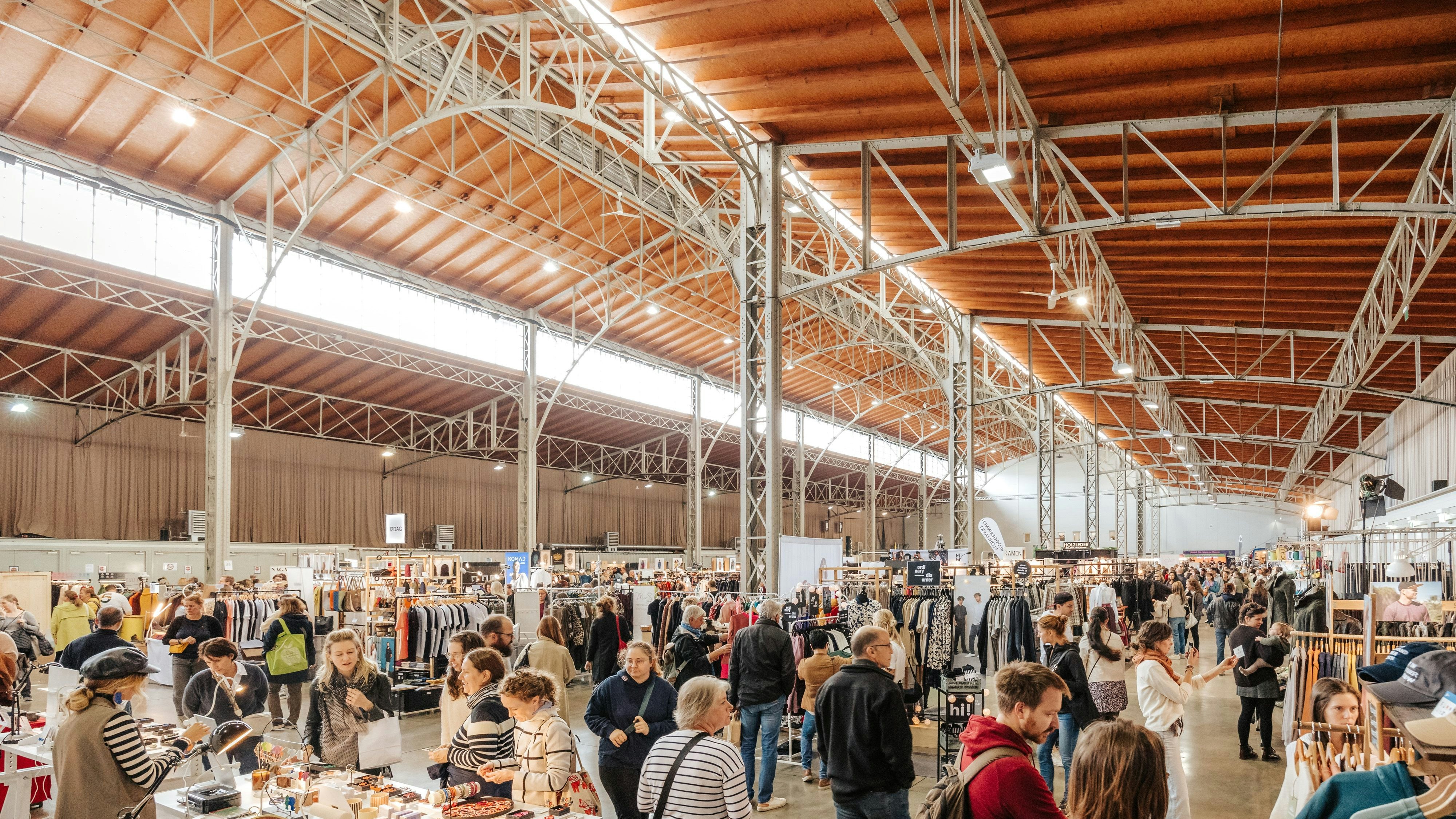 Der XMAS-Markt in der Marx Halle.