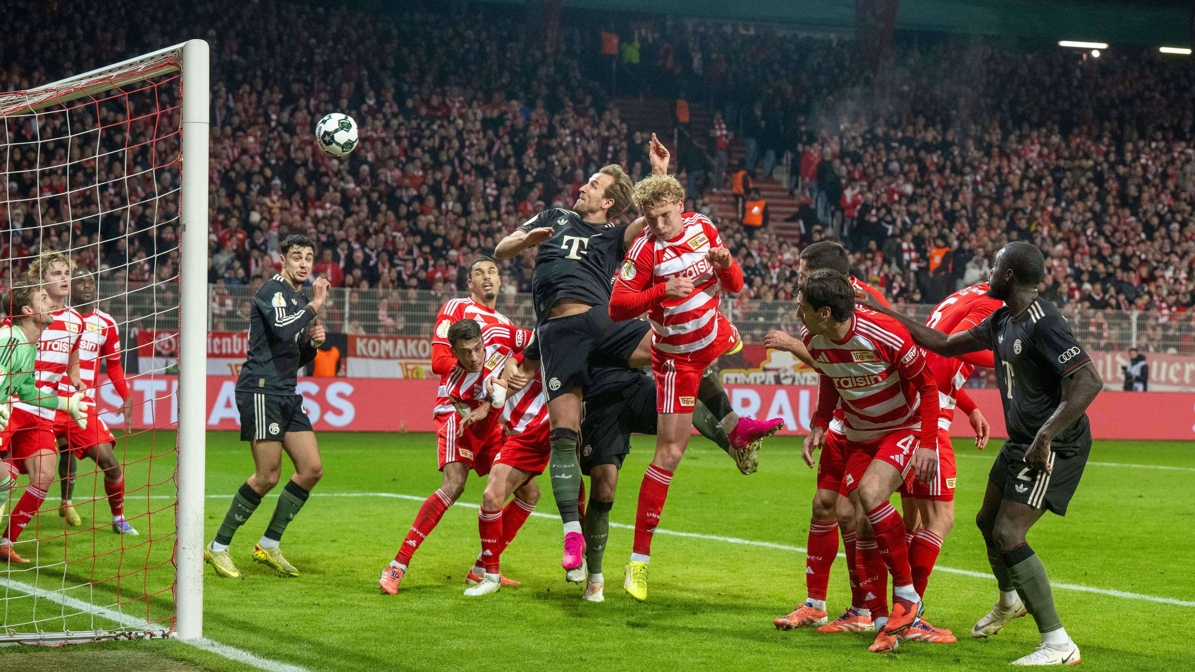 Heute.at - Querfeld-Tore nicht genug, Bayern zittern sich weiter