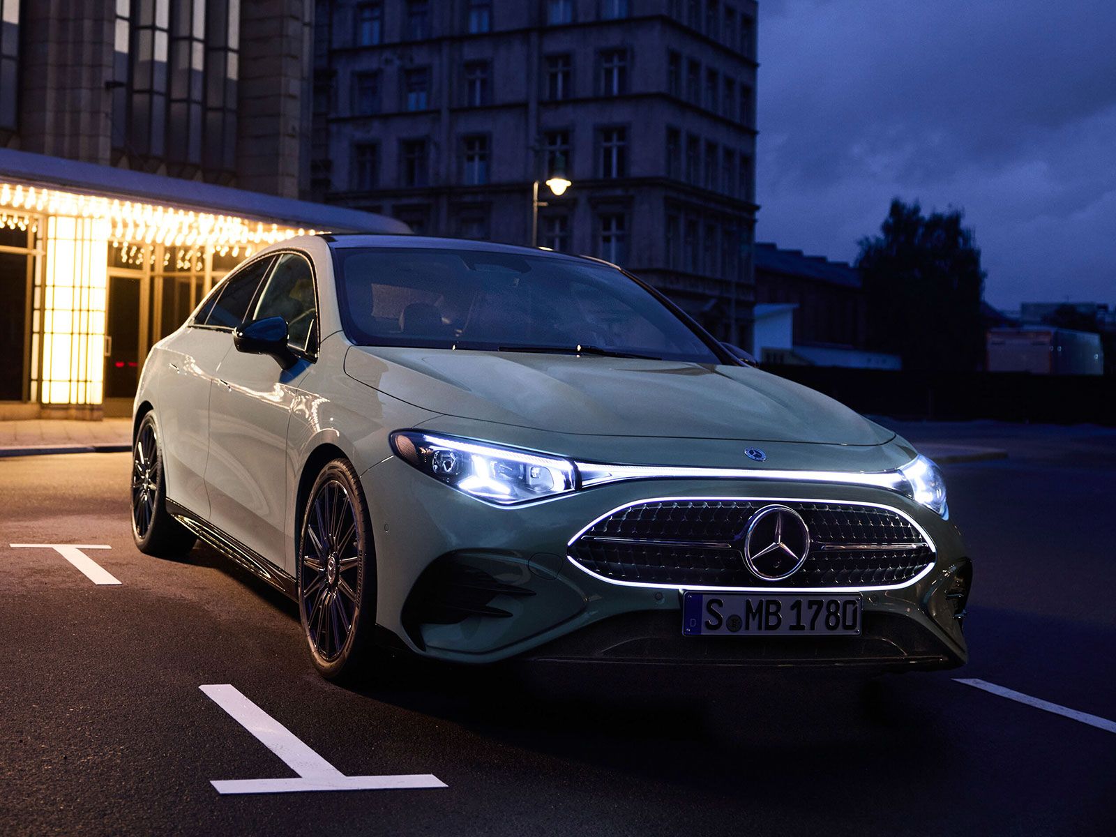 Heute.at - Mercedes startet Verkauf des neuen CLA Hybrid
