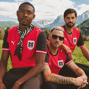 WM-Dressen: "Das Halstuch finde ich super, die Farben sind vom Krampus"