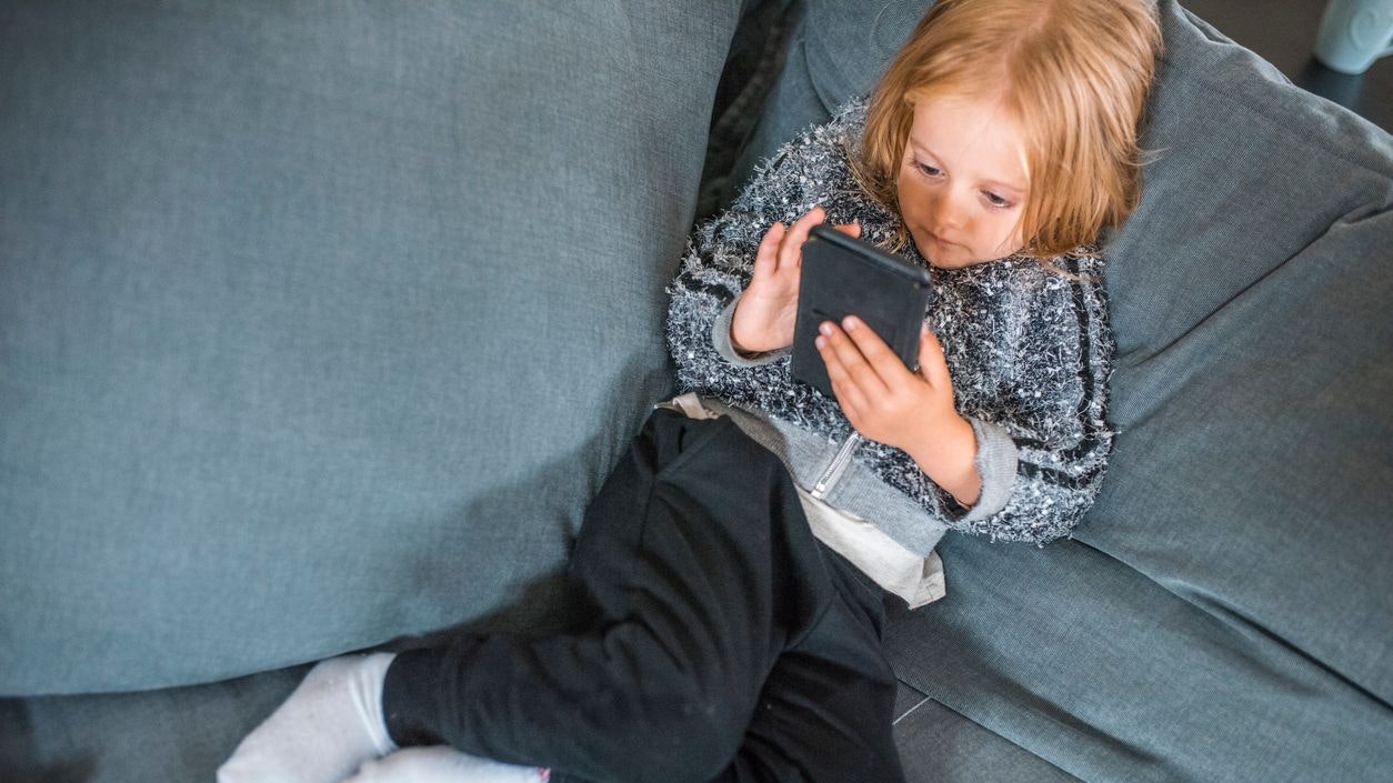 Heute.at - Kein Handy vor 12! Neue Studie zeigt Folgen auf