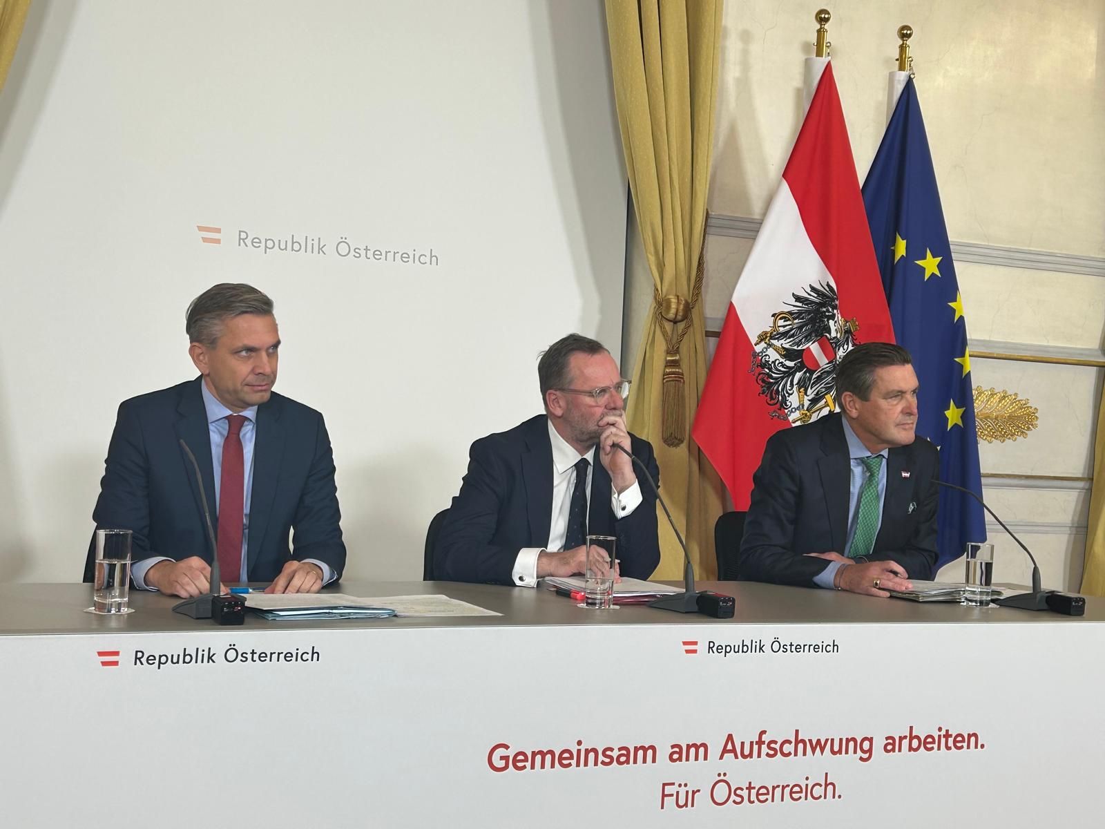 Die Bundesregierung präsentierte am Mittwoch ihr erstes Entbürokratisierungspaket