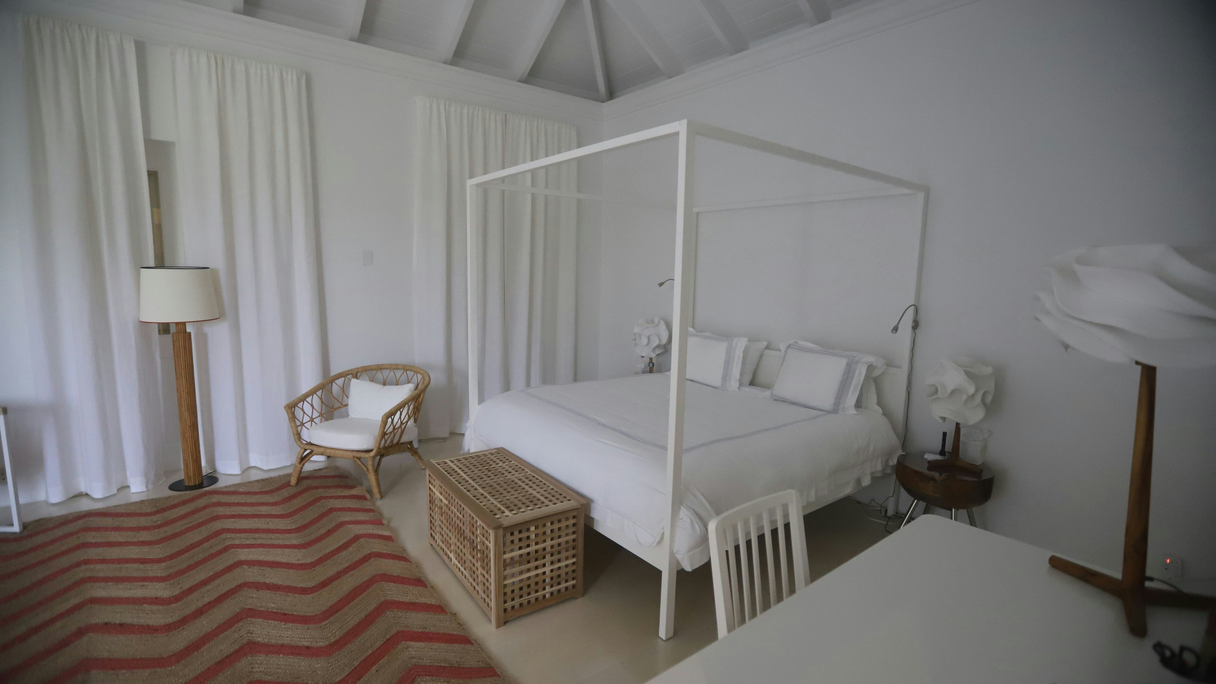 Bilder und Videos aus dem Jahr 2020 zeigen das Haus des verstorbenen Sexualstraftäters Jeffrey Epstein