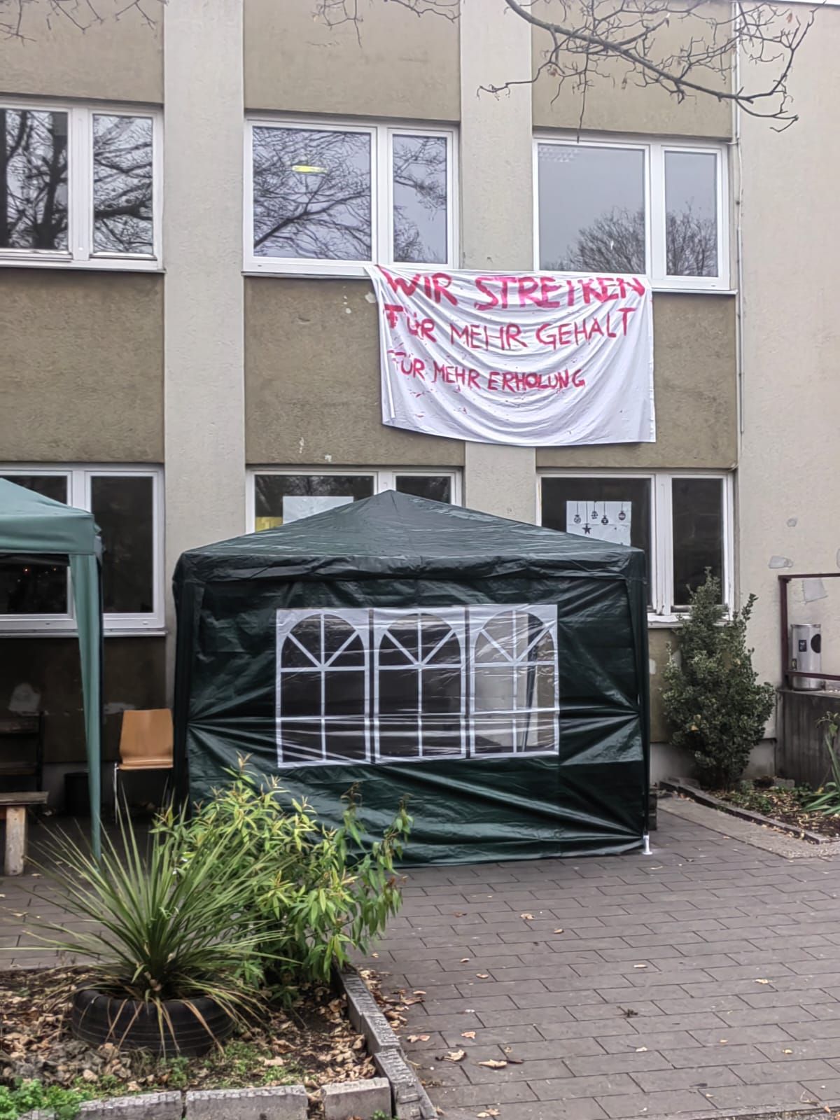 Heute.at - Wir streiken: Chancenhaus-Personal legt Arbeit nieder