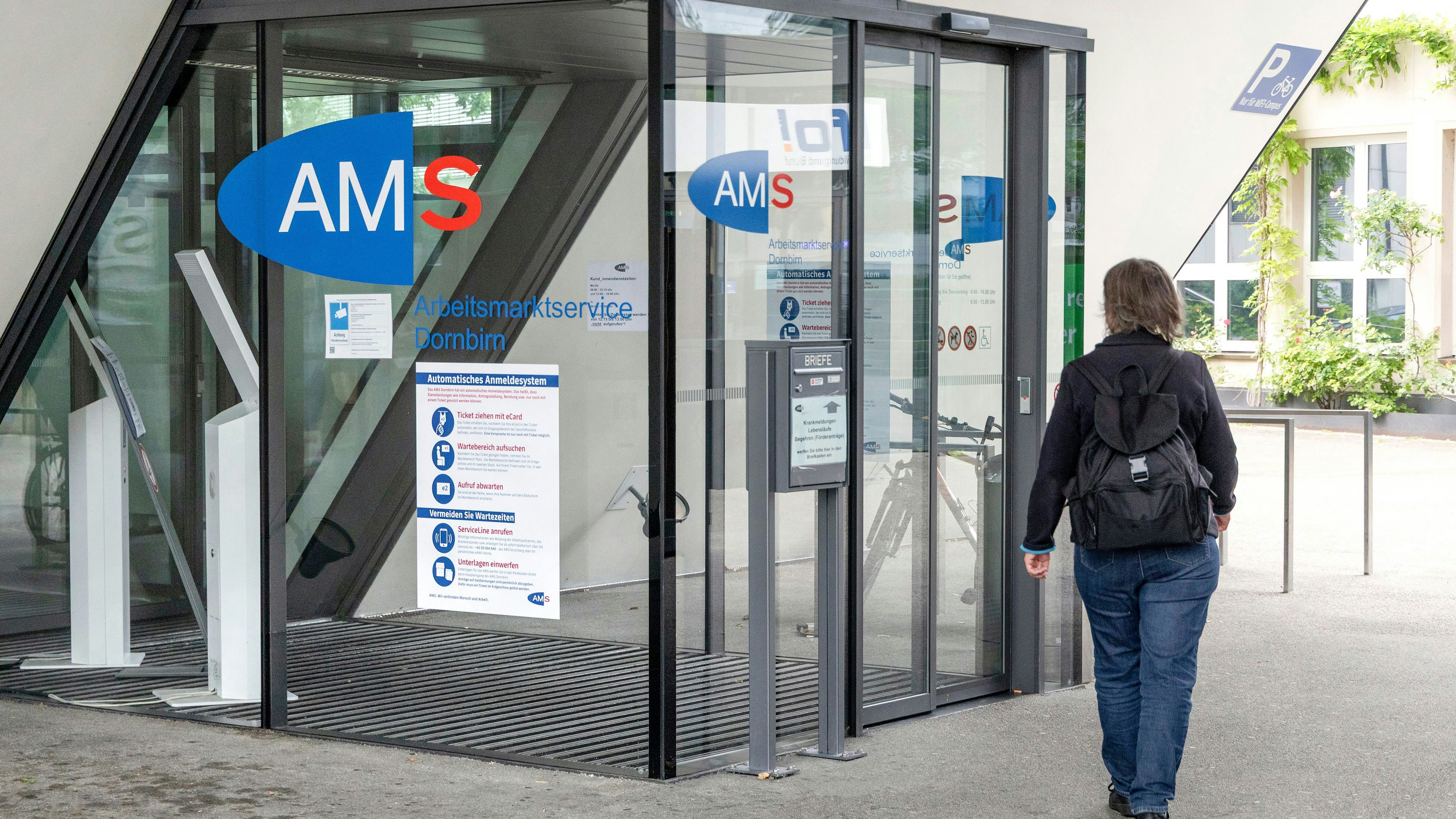 Heute.at - Neue Regel bei AMS-Geld – das ändert sich Anfang 2026