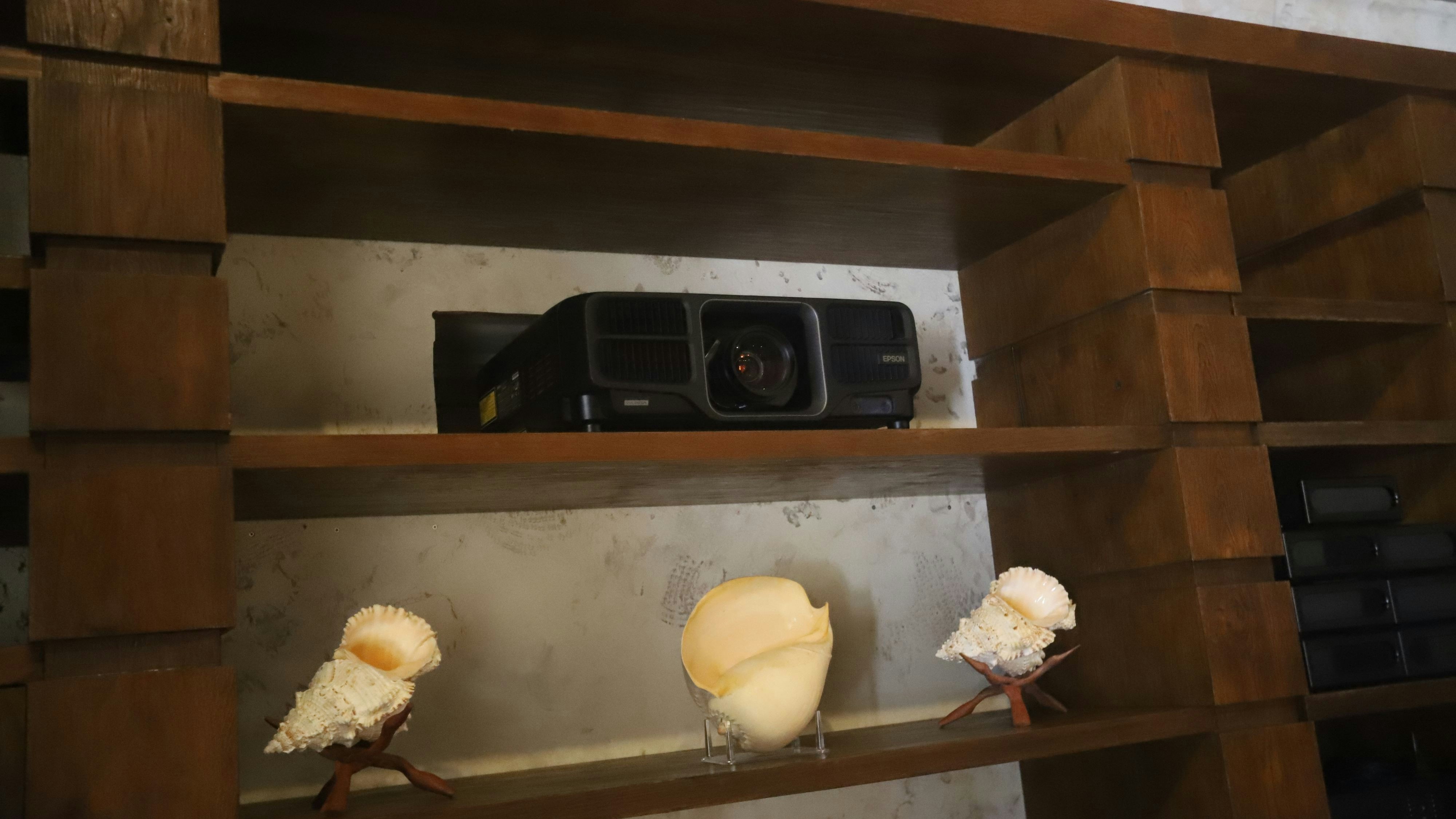 Bilder und Videos aus dem Jahr 2020 zeigen das Haus des verstorbenen Sexualstraftäters Jeffrey Epstein